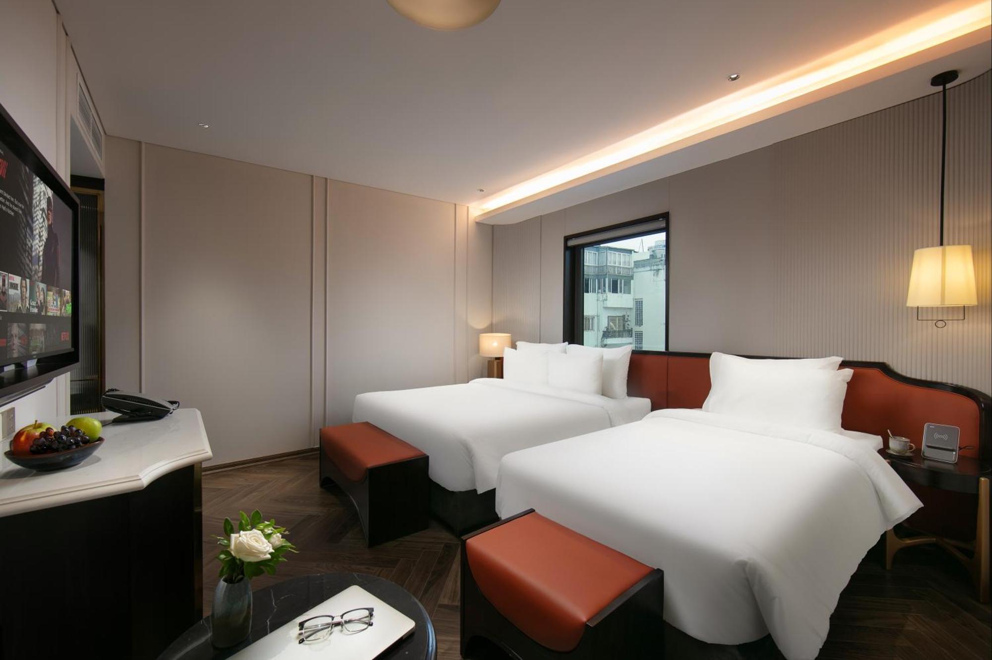 Le Premier & Rooftop Bar Hanoi