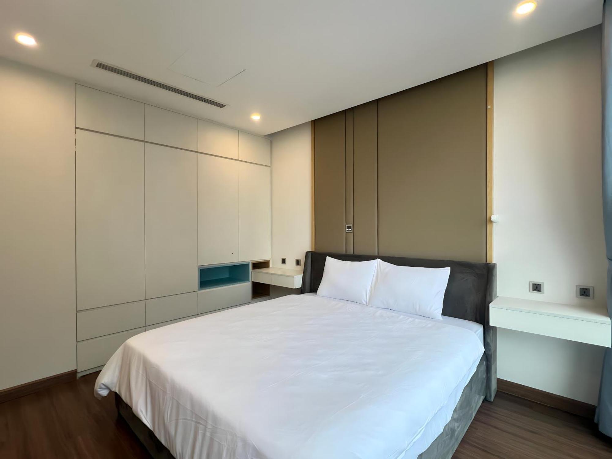 Apartment Vinhomes Metropolis - South Land