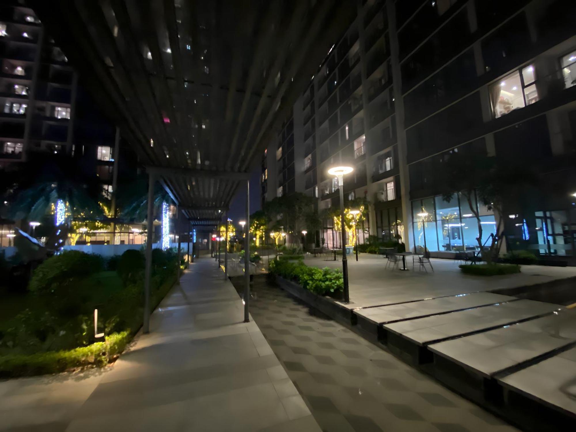 Vinhomes Metropolis - South Land * Hanoi