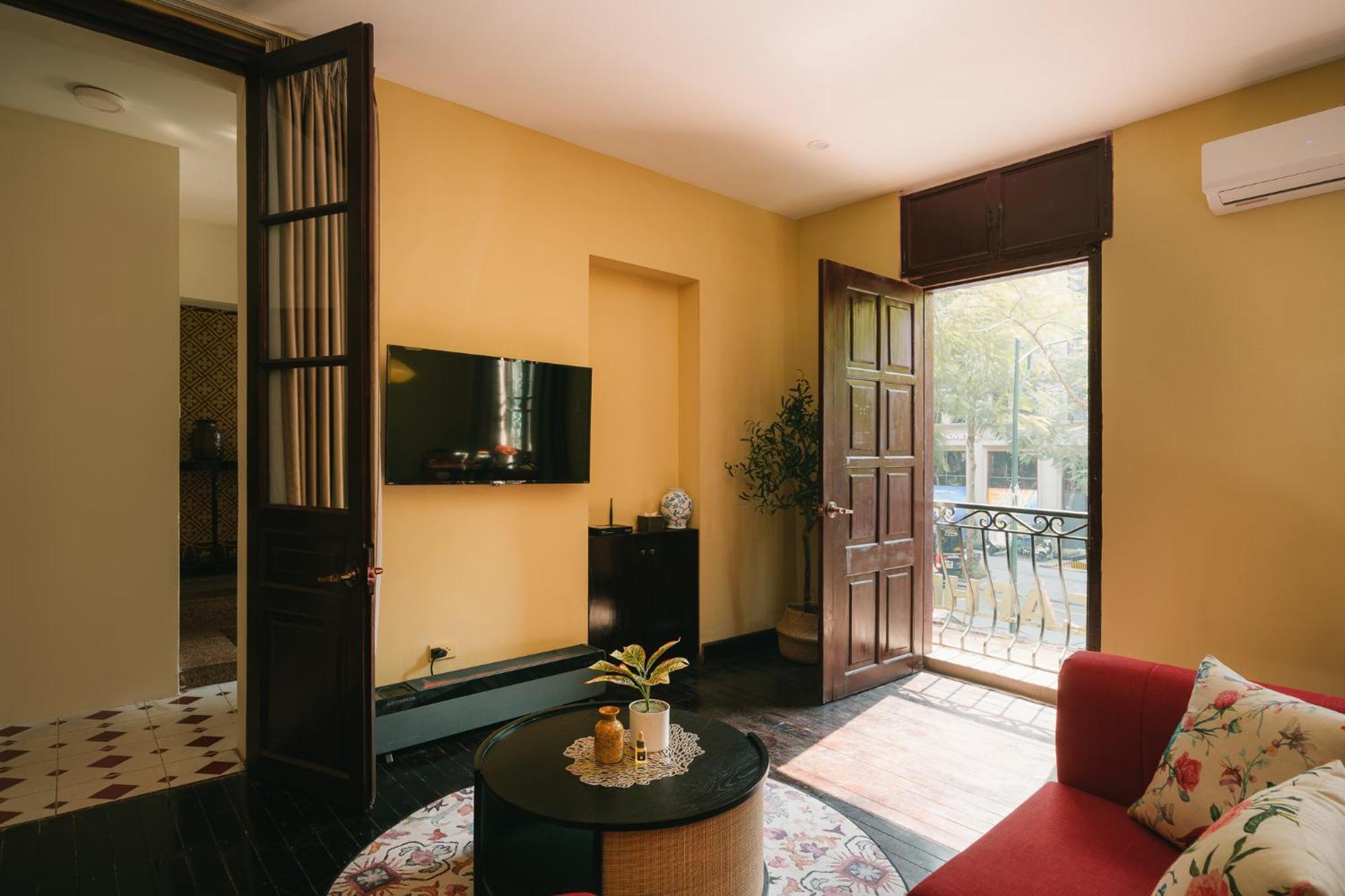 High-class French 168m2 By Ssens Homes Hanoi
