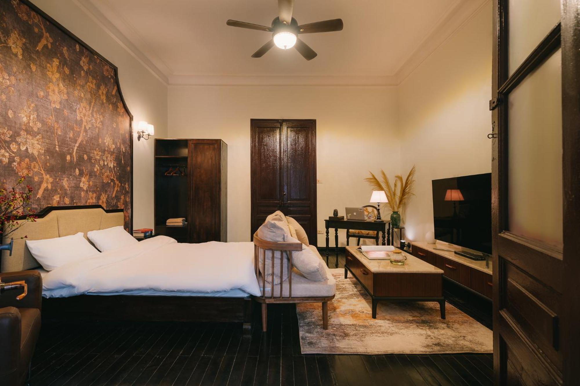 High-class French 168m2 By Ssens Homes * Hanoi