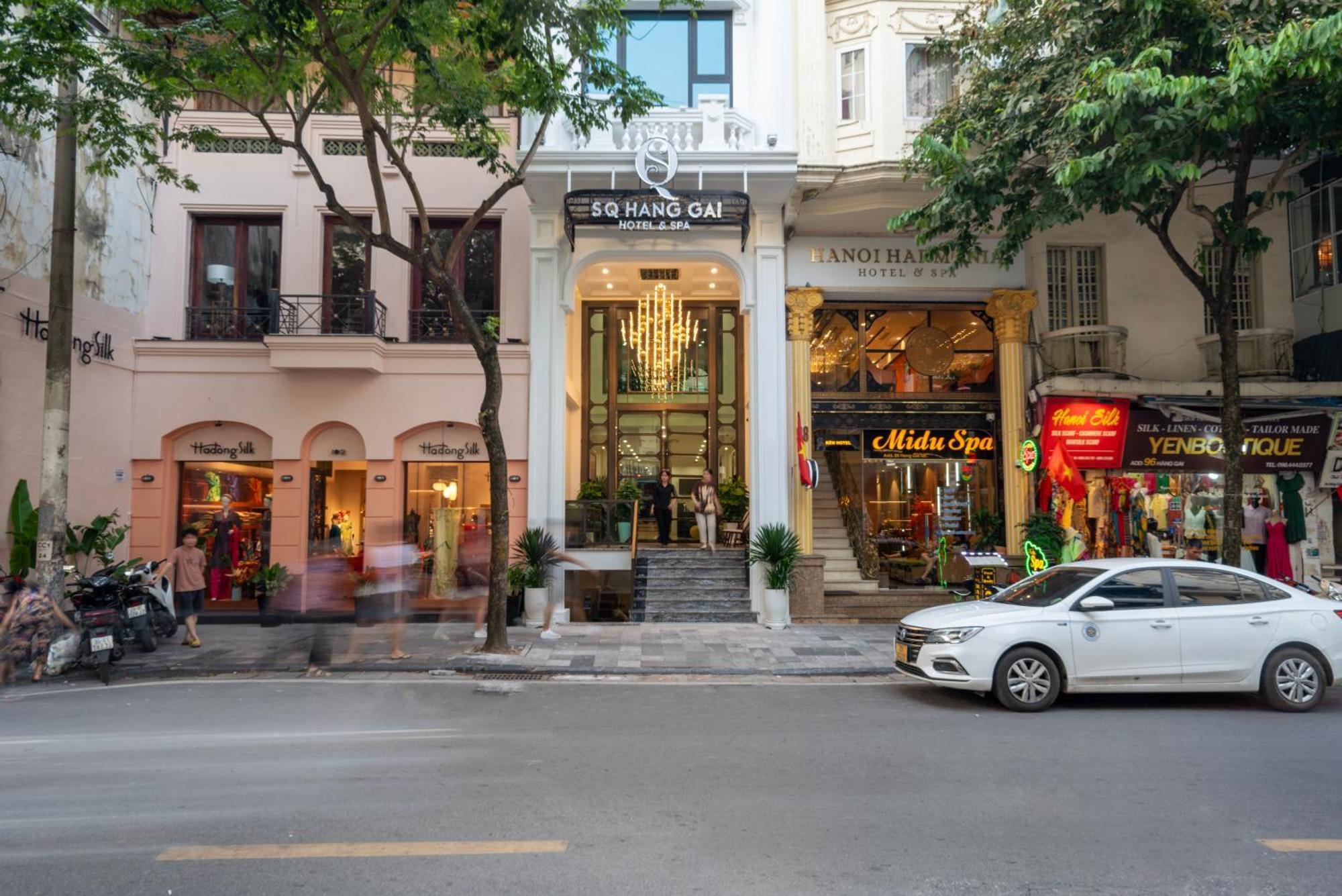 Sq Hang Gai & Hotel