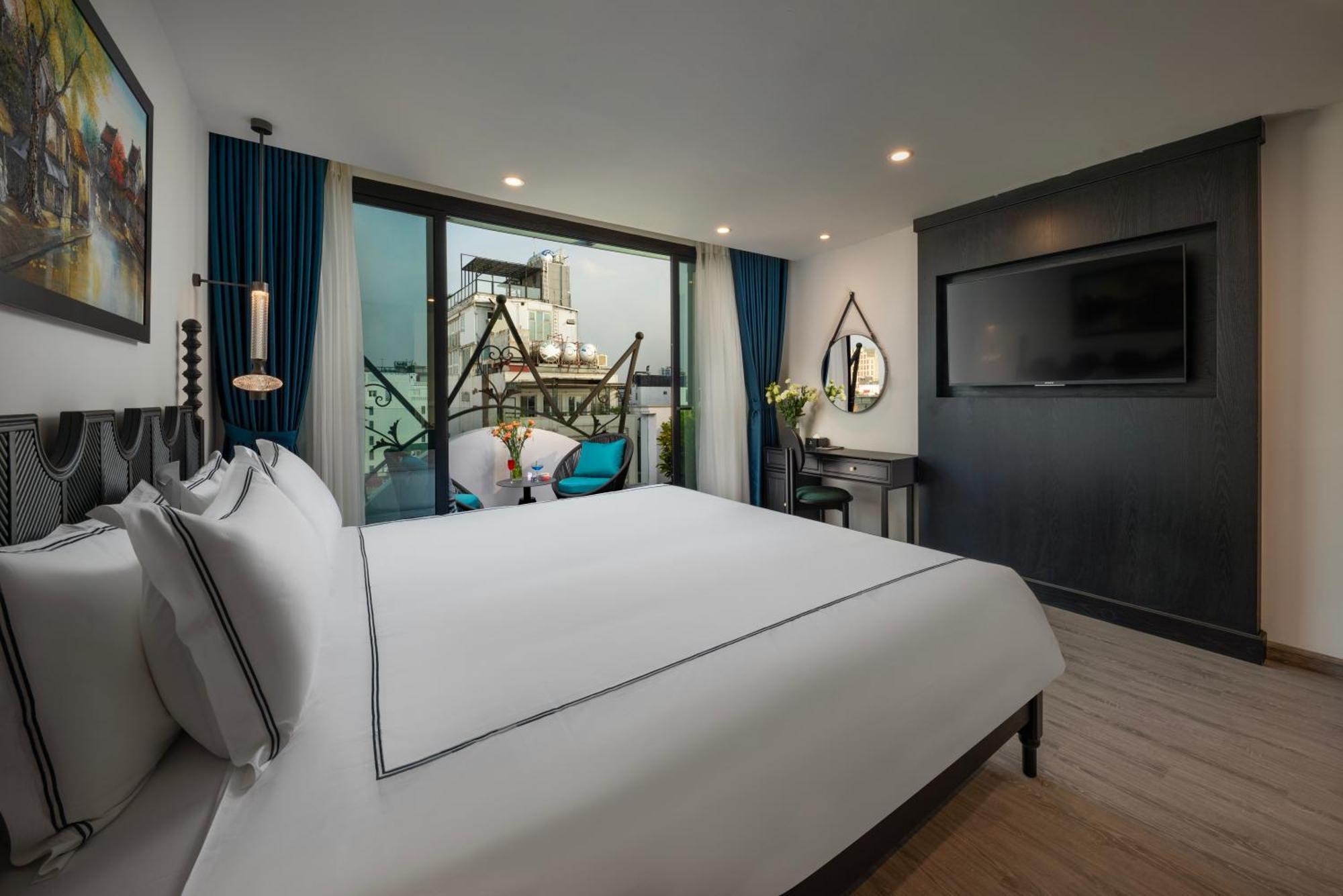 Sq Hang Gai & Hotel