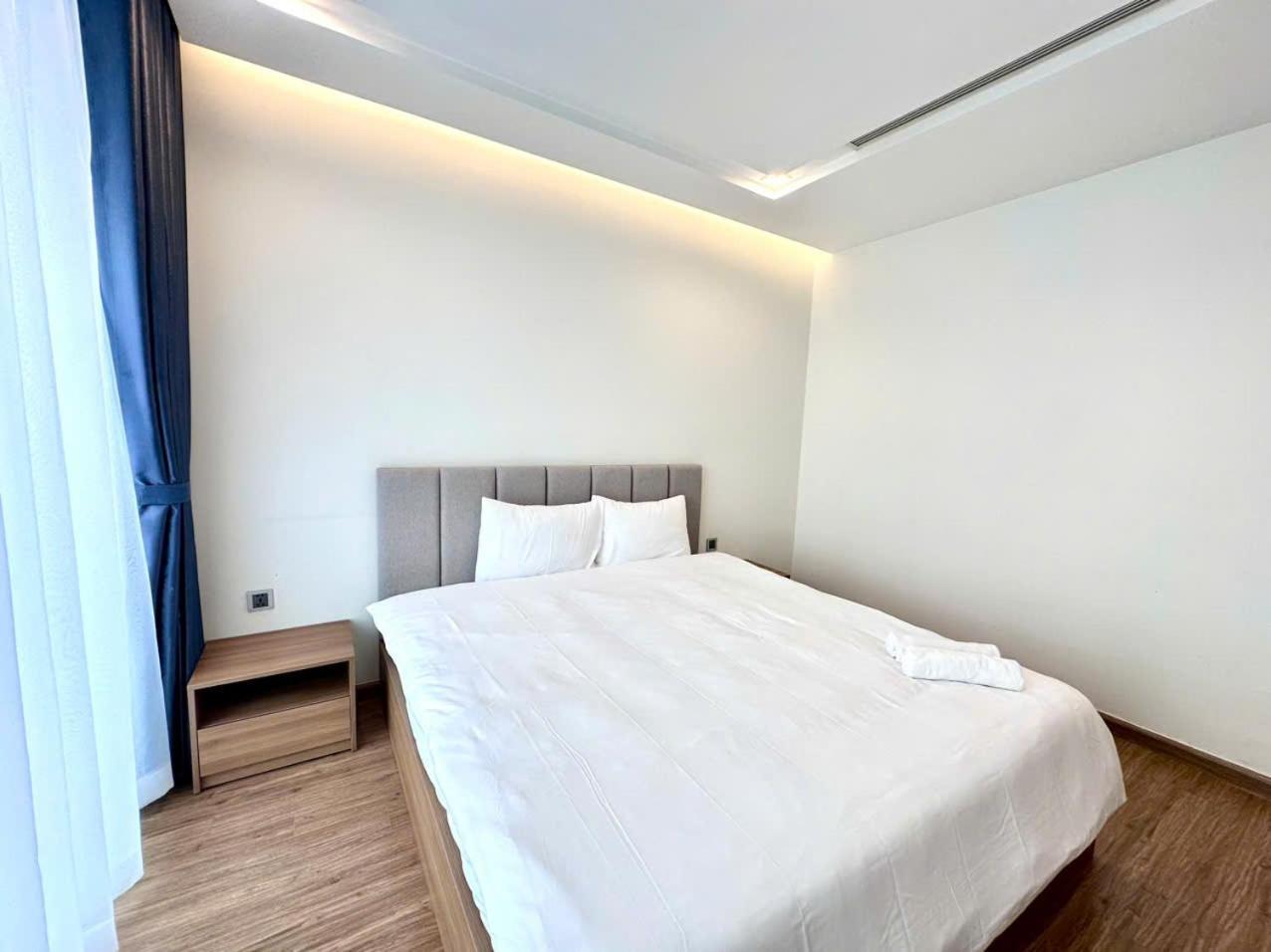 Luxury In Vinhomes Metropolis Apartment *