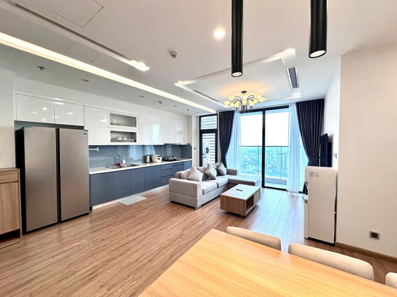 Luxury In Vinhomes Metropolis Apartment Hanoi