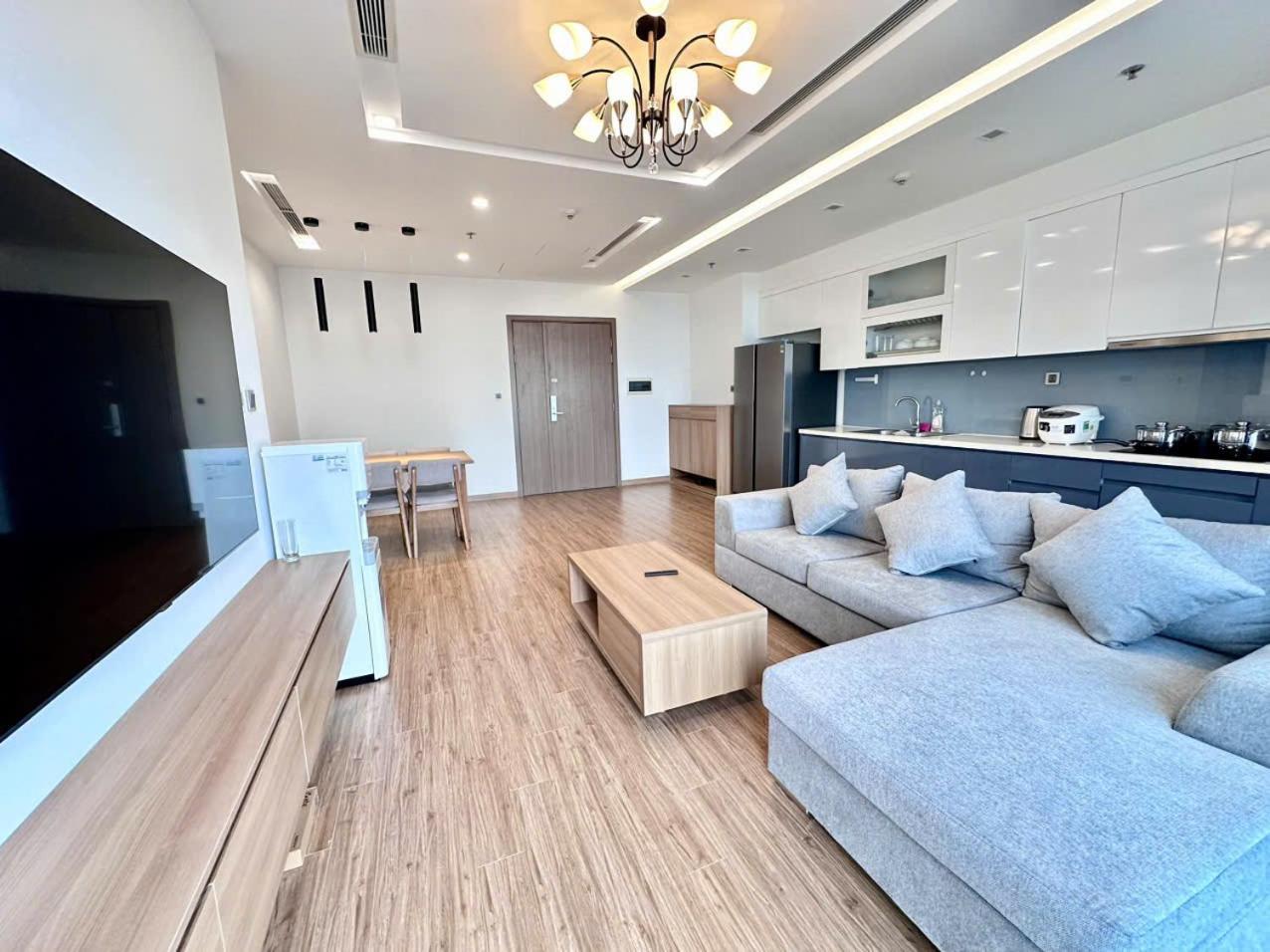 Apartment Luxury In Vinhomes Metropolis