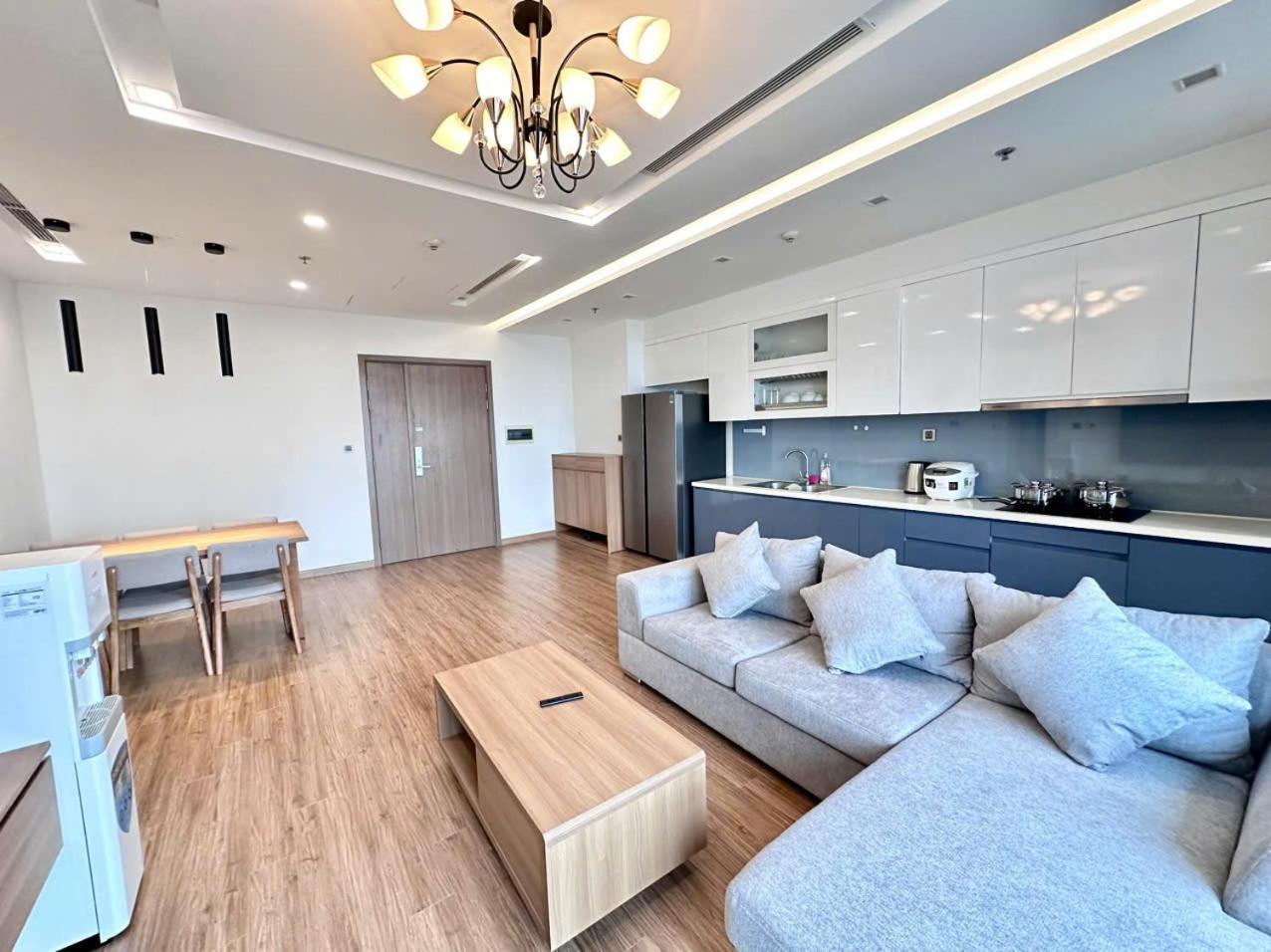 Luxury In Vinhomes Metropolis Apartment Hanoi