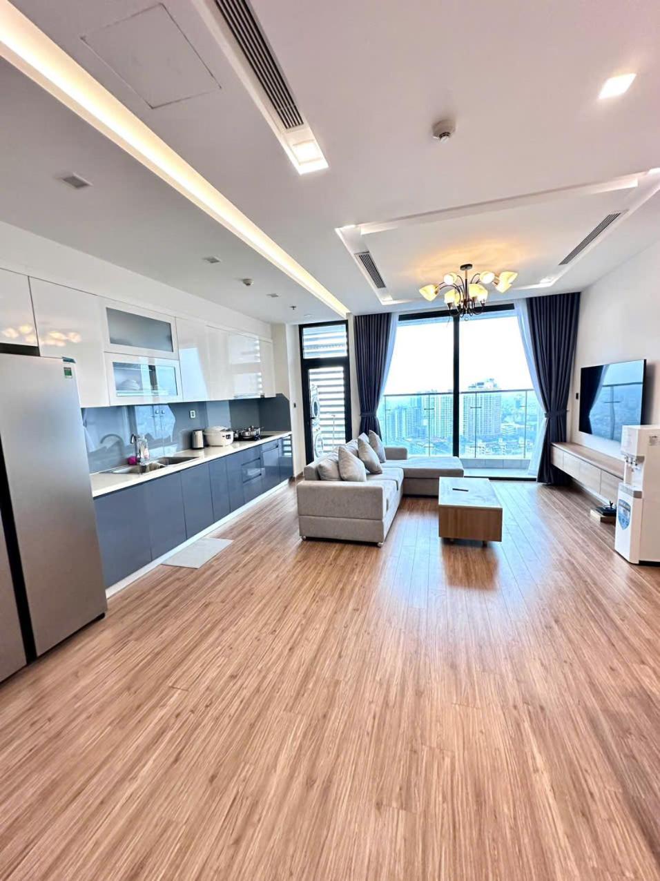 Luxury In Vinhomes Metropolis * Hanoi