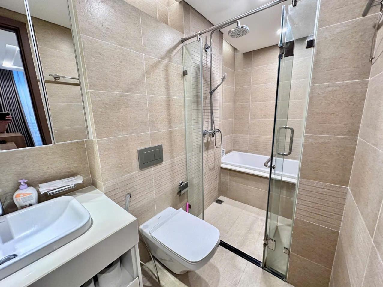 Luxury In Vinhomes Metropolis Apartment Hanoi