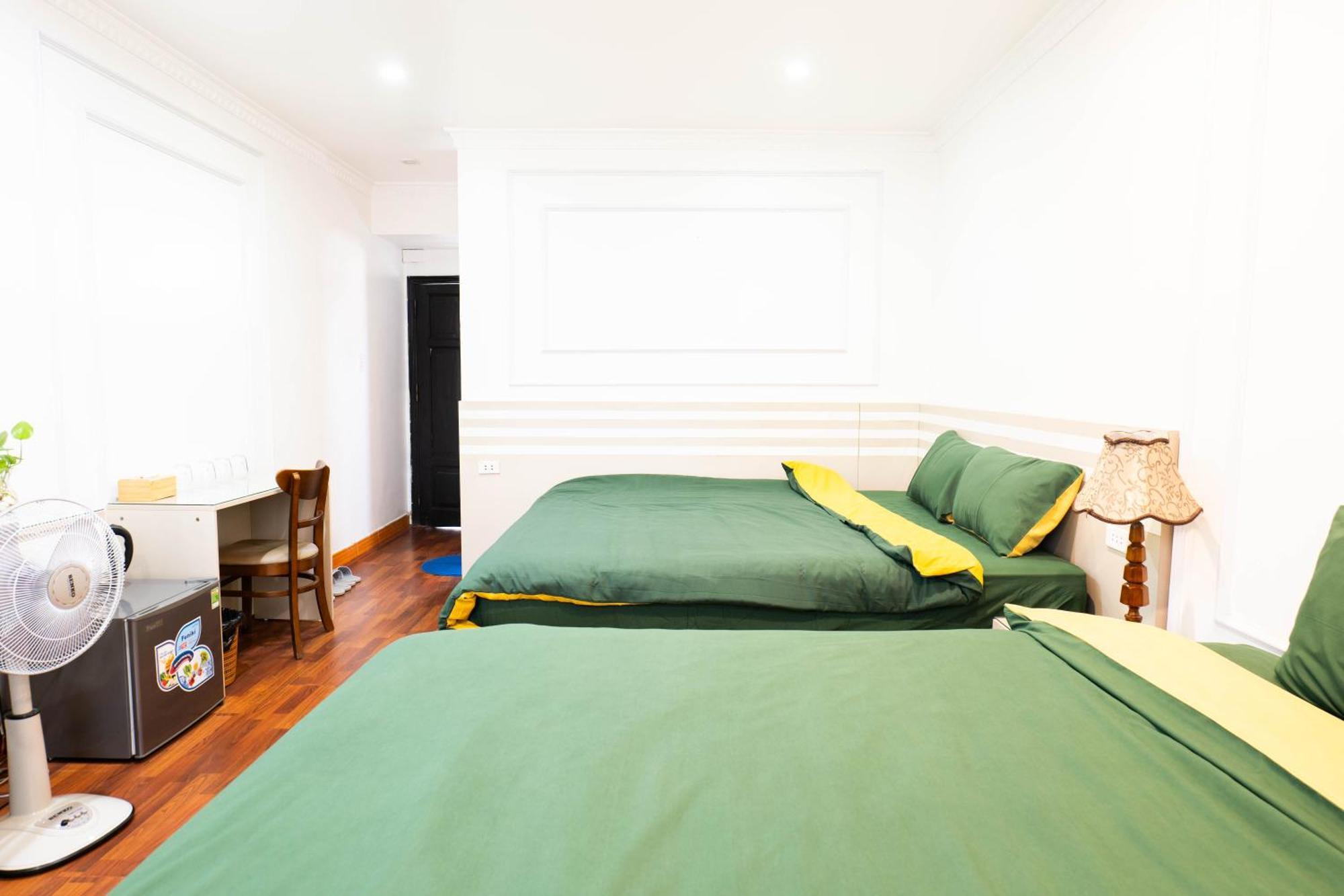 Old Quarter Autumn House 8 Apartment