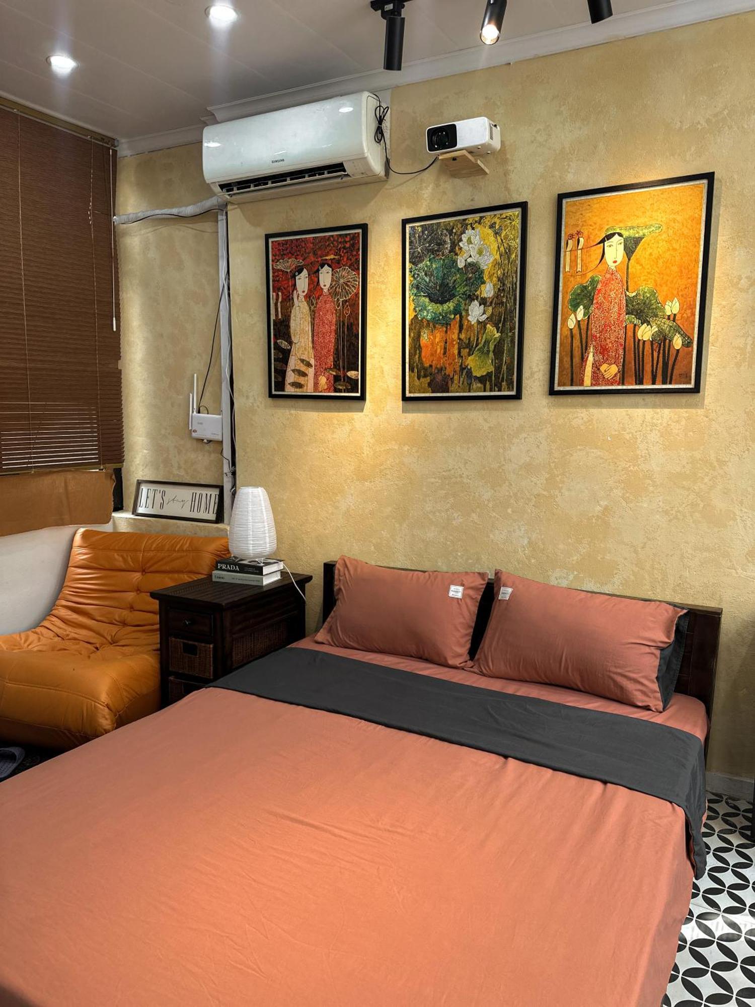 Apartment The Aura - Unique Flat In Oldquarter Hanoi