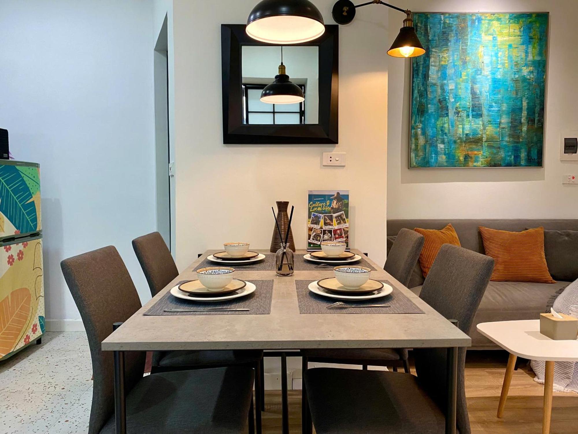 Full Sunshine With Balcony, Quiet And Security Apartment