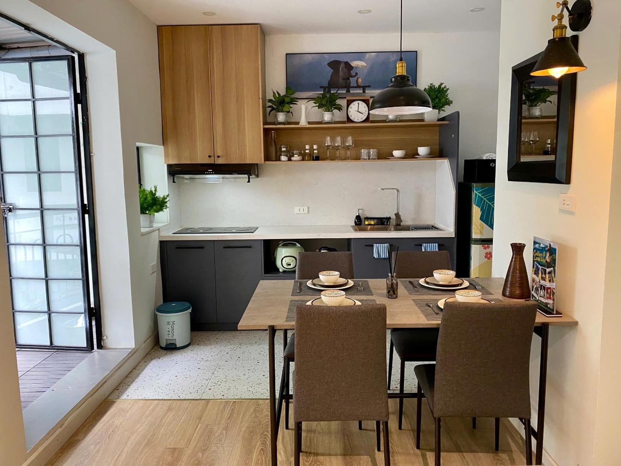 Apartment Full Sunshine With Balcony, Quiet And Security Hanoi