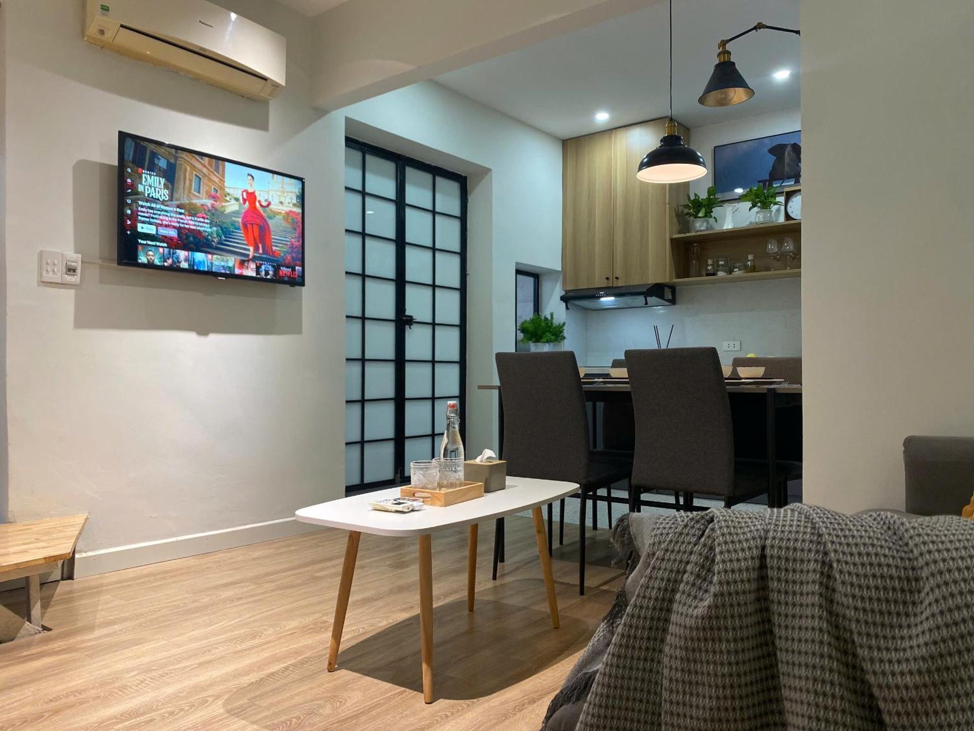 Apartment Full Sunshine With Balcony, Quiet And Security Hanoi