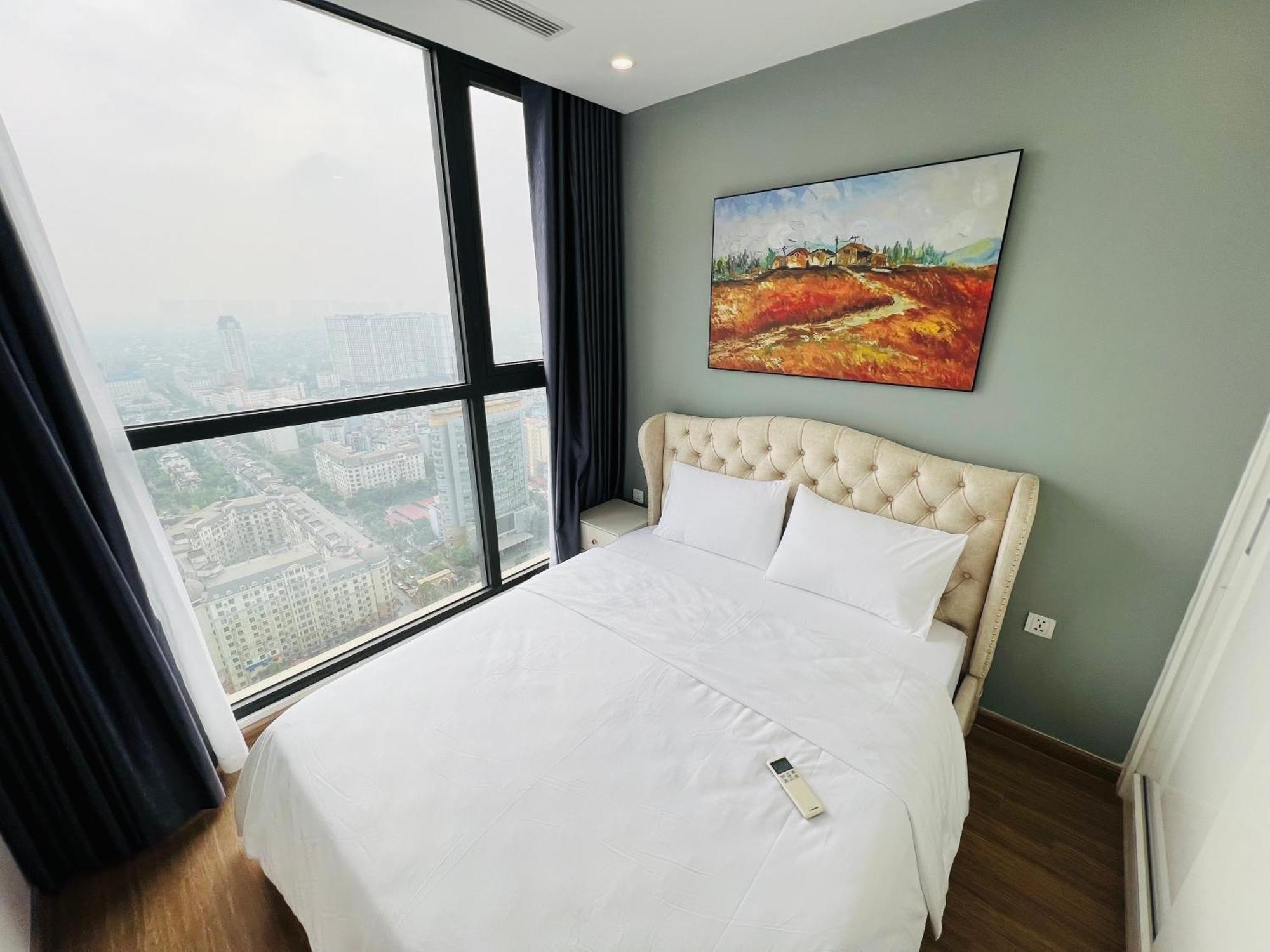 Apartment Vinhomes Sky - Feria Homes *