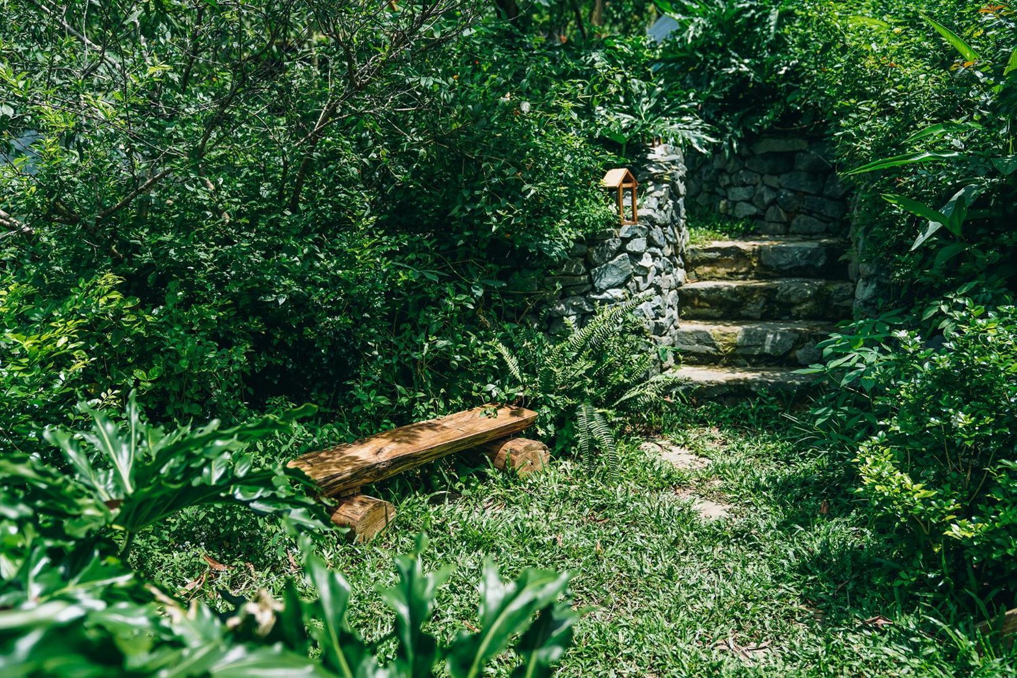 Xieng Retreat * Hanoi