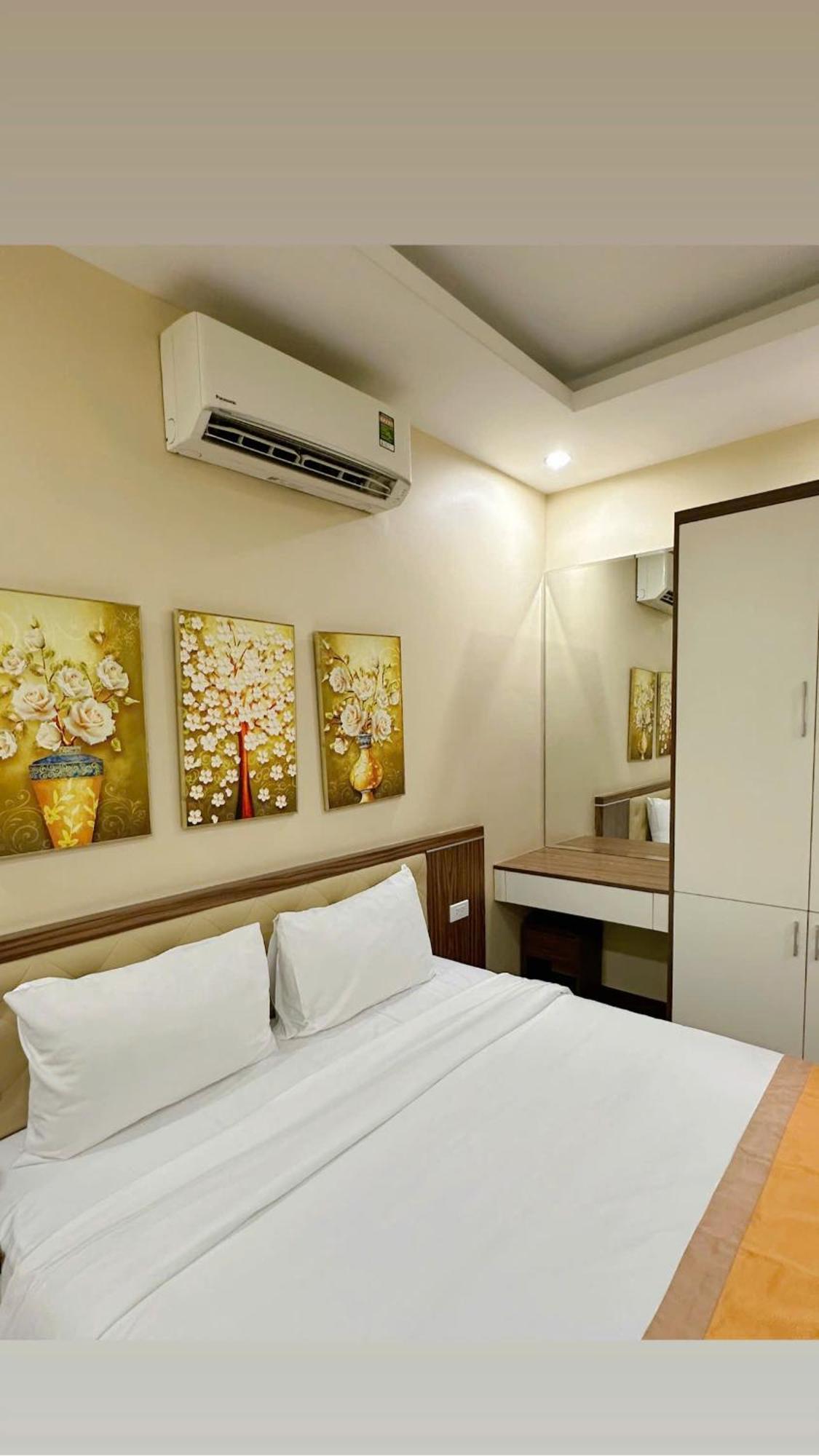 Everest Hotel