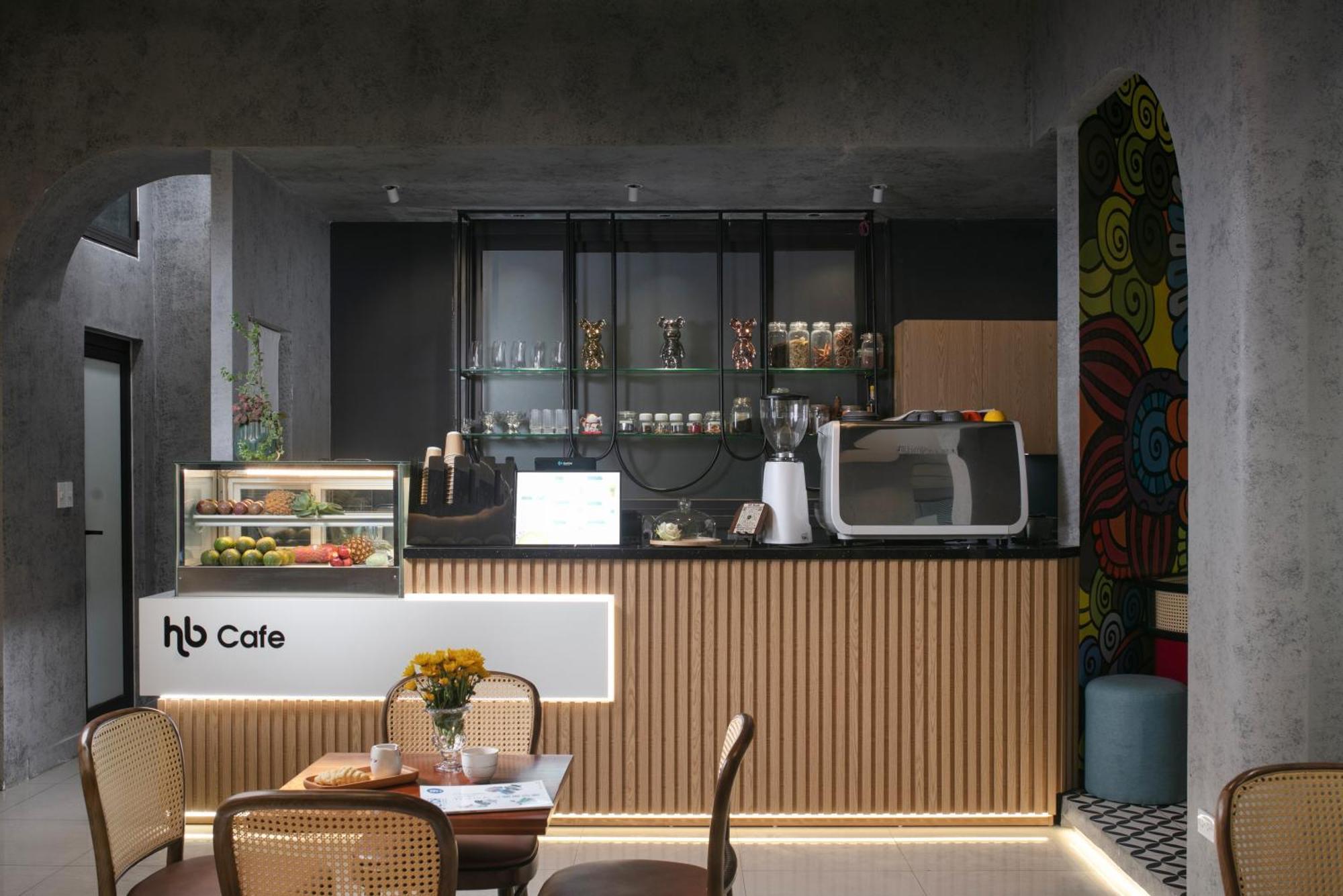Hb Serviced - Lạc Long Quân *