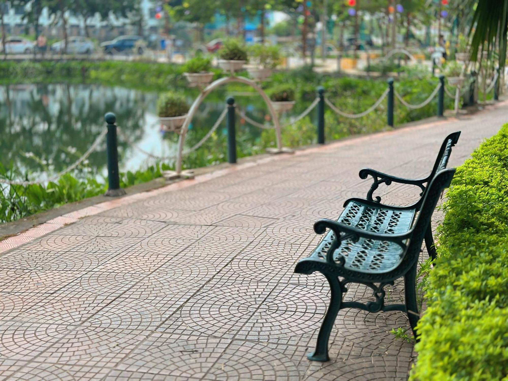 Lee Ah Hanoi