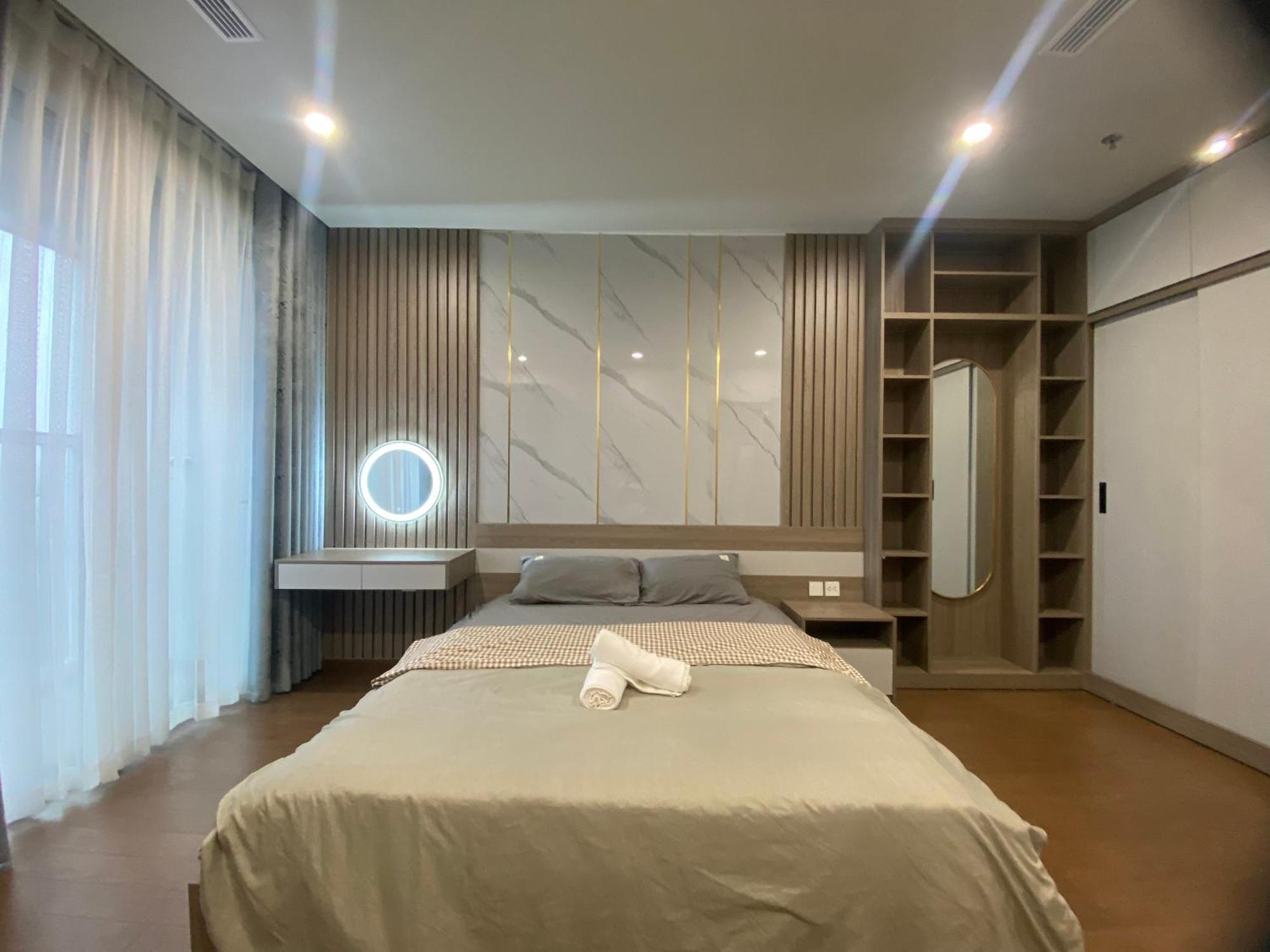 The Matrix One By 1 Le Quang Dao Apartment *