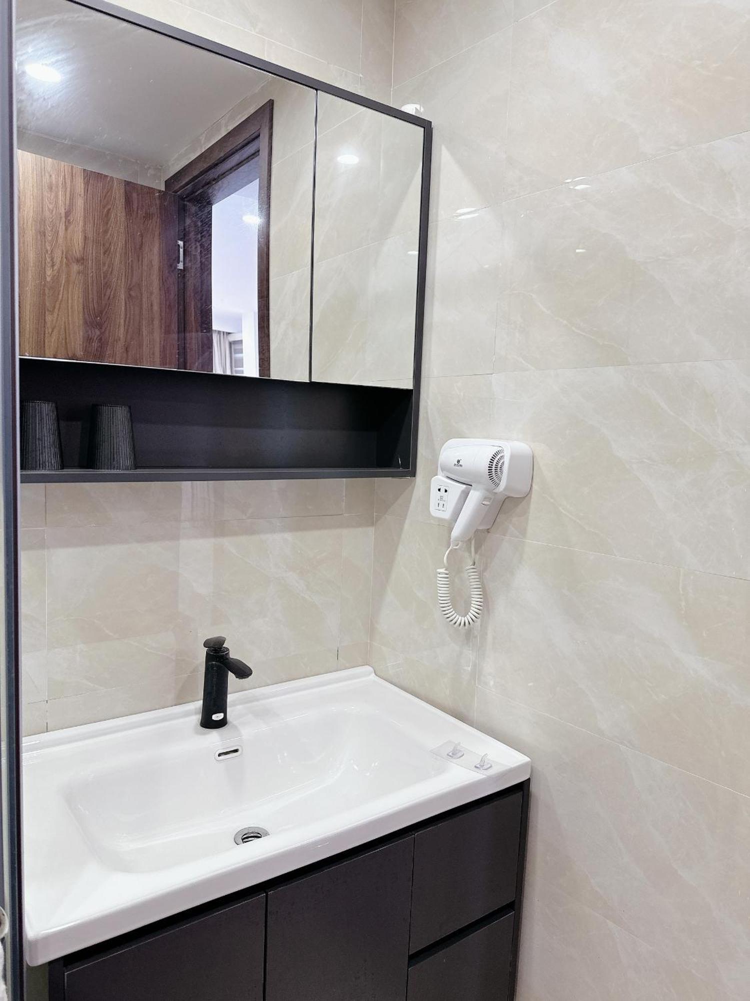 Tinh Anh Aparthotel Hanoi