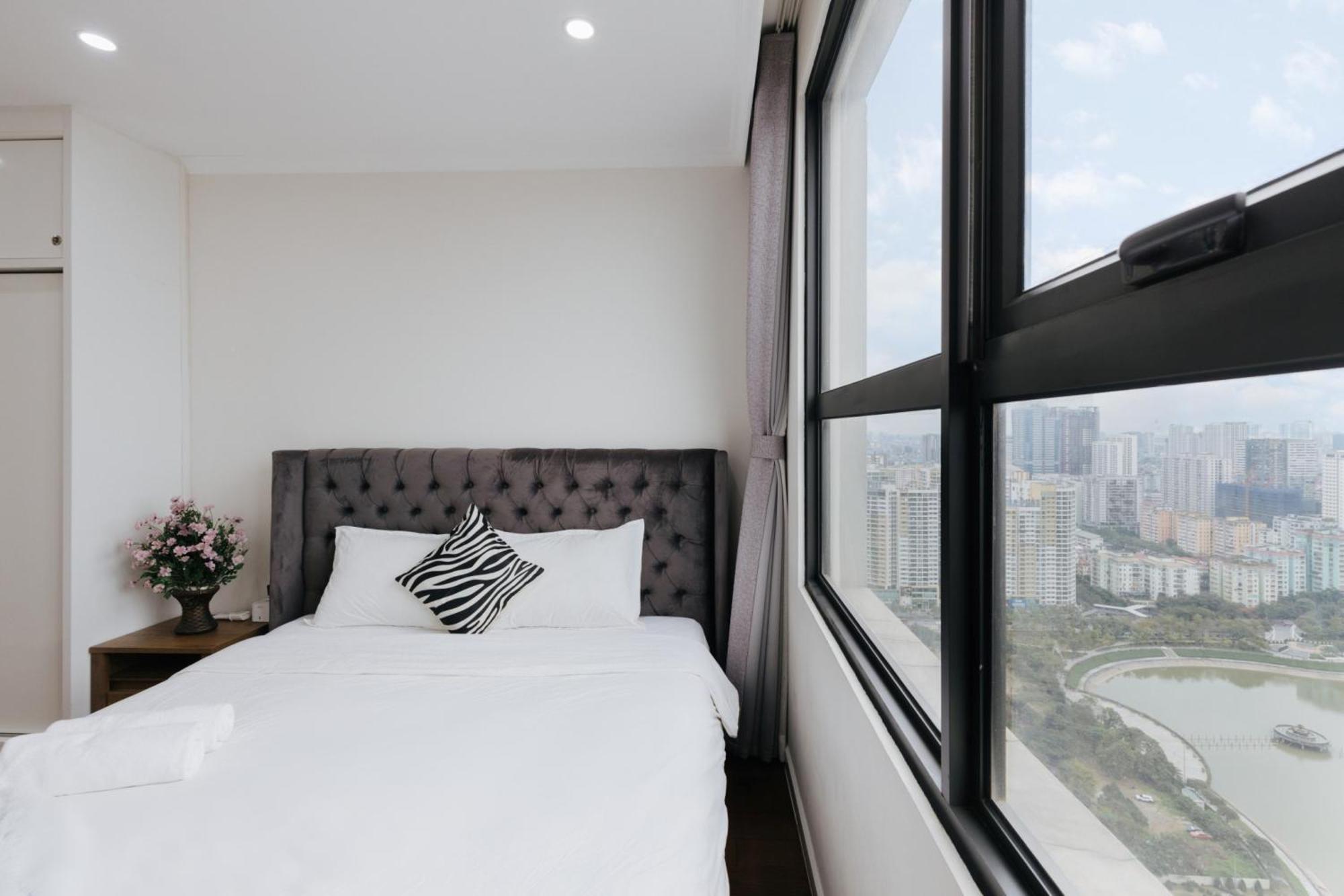 Vinhomes D'capitale By 119 Tran Duy Hung Apartment