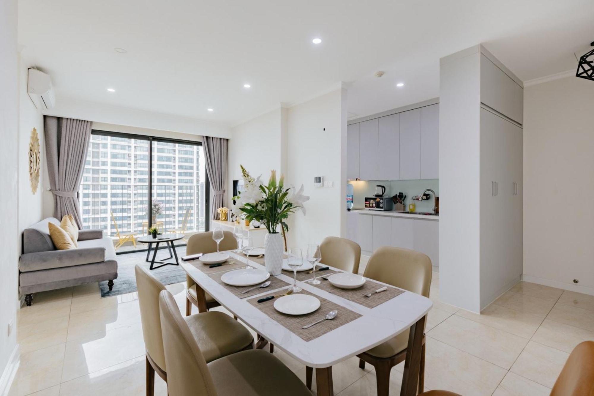 Vinhomes D'capitale By 119 Tran Duy Hung Apartment *