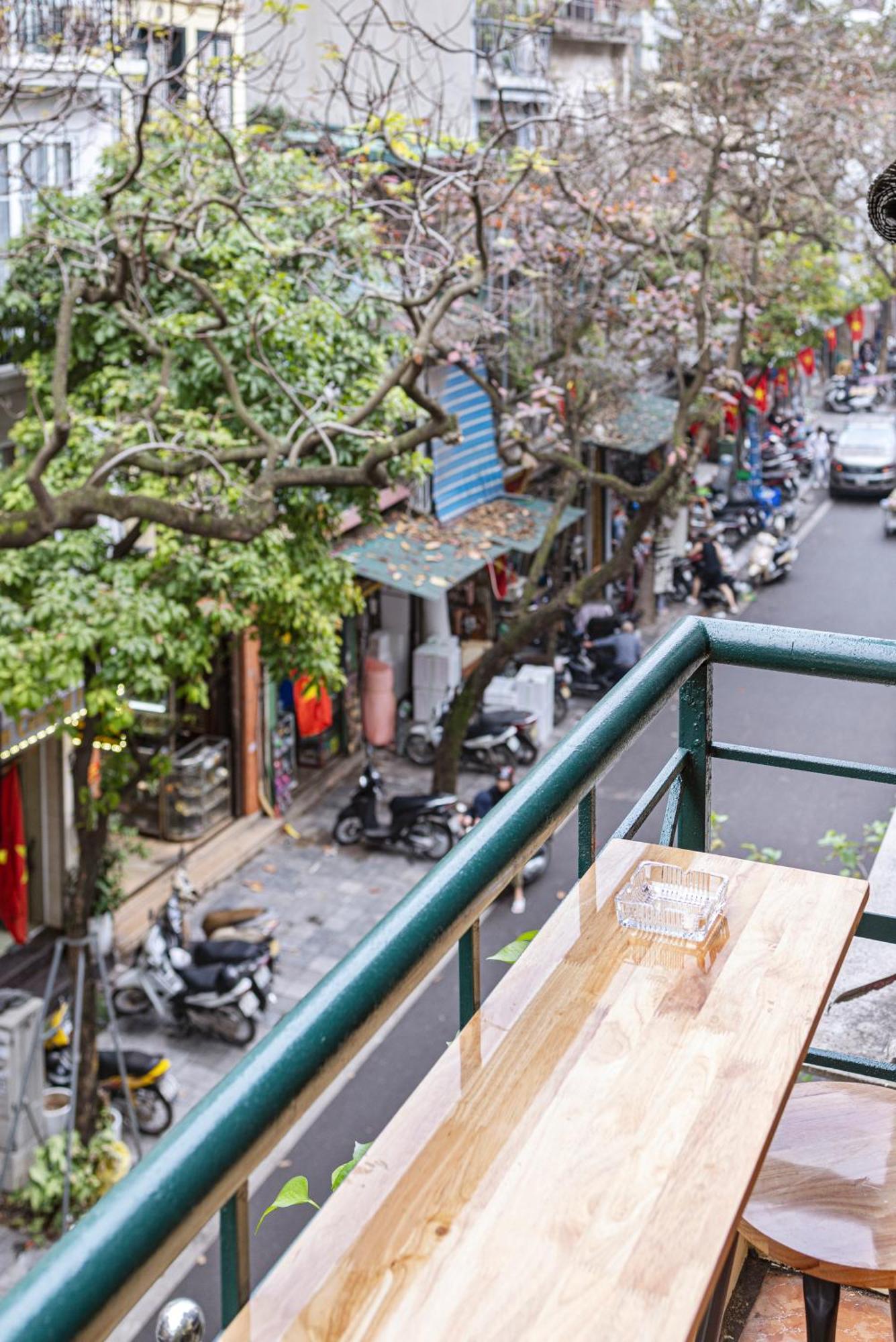 Apartment Sunny Balcony In Old Quarter With Netflix And Free Laundry