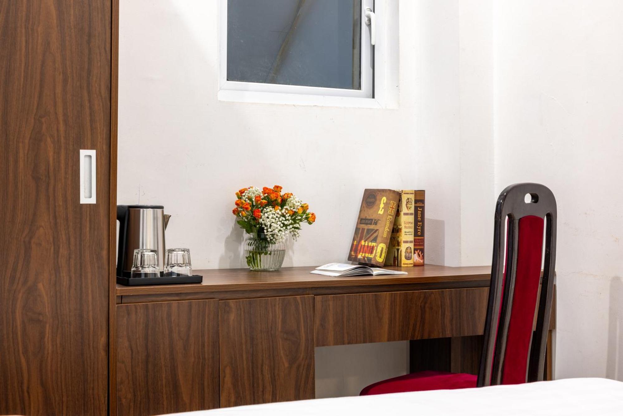 Capital House & Travel 3* Hà Nội