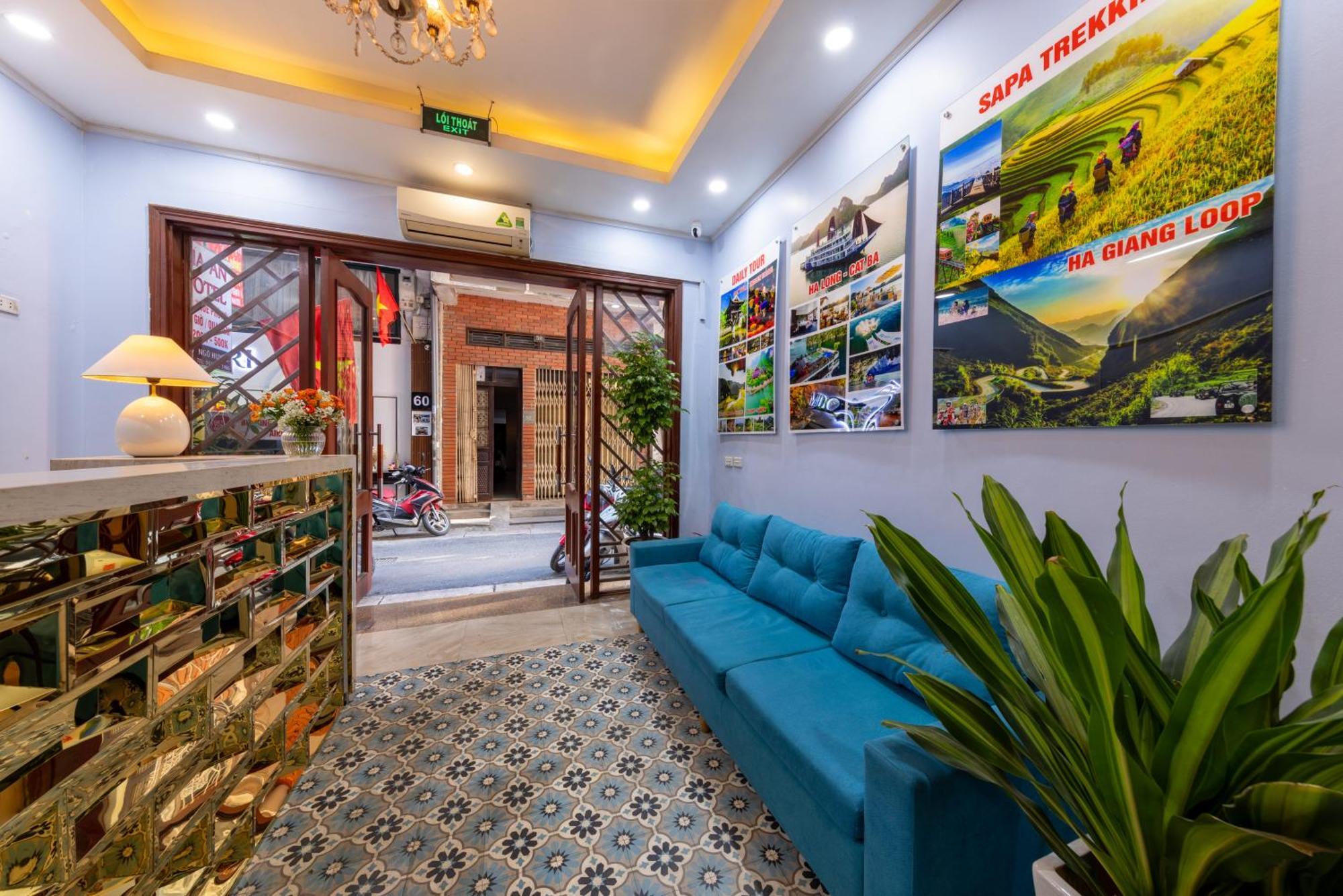 Capital House & Travel 3*