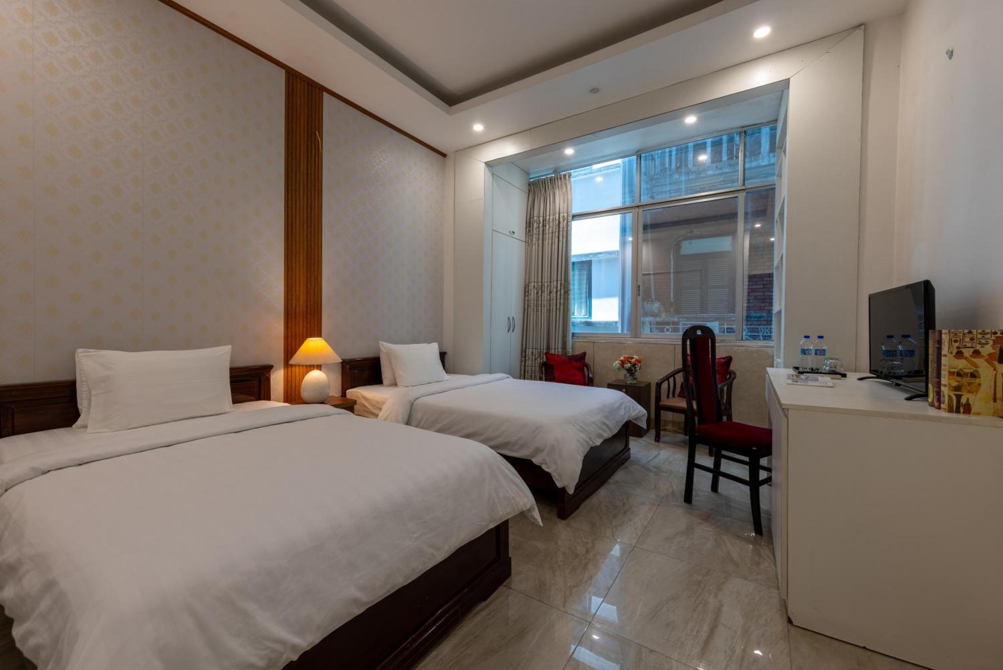 Capital House & Travel 3*