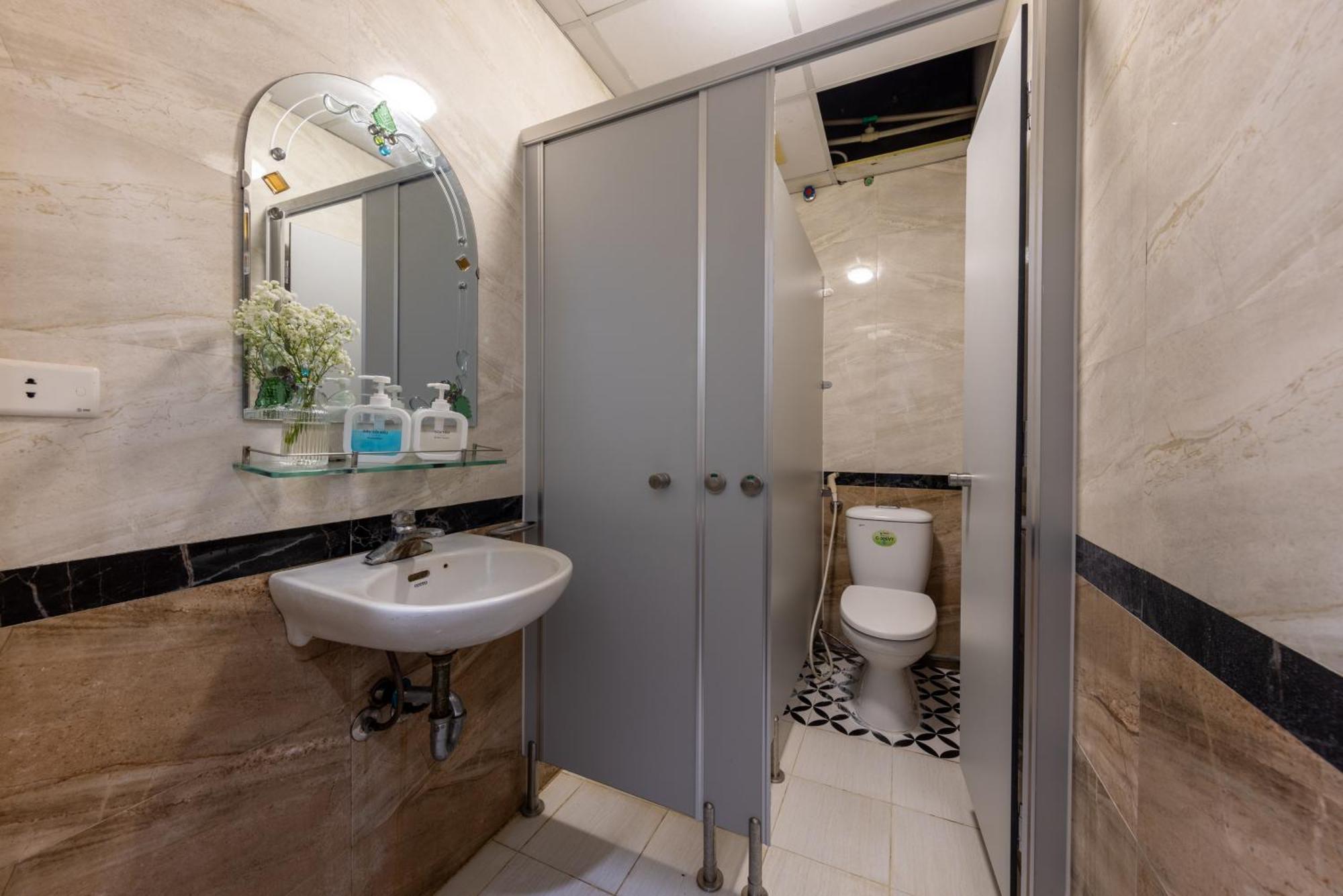 Capital House & Travel 3* Hà Nội