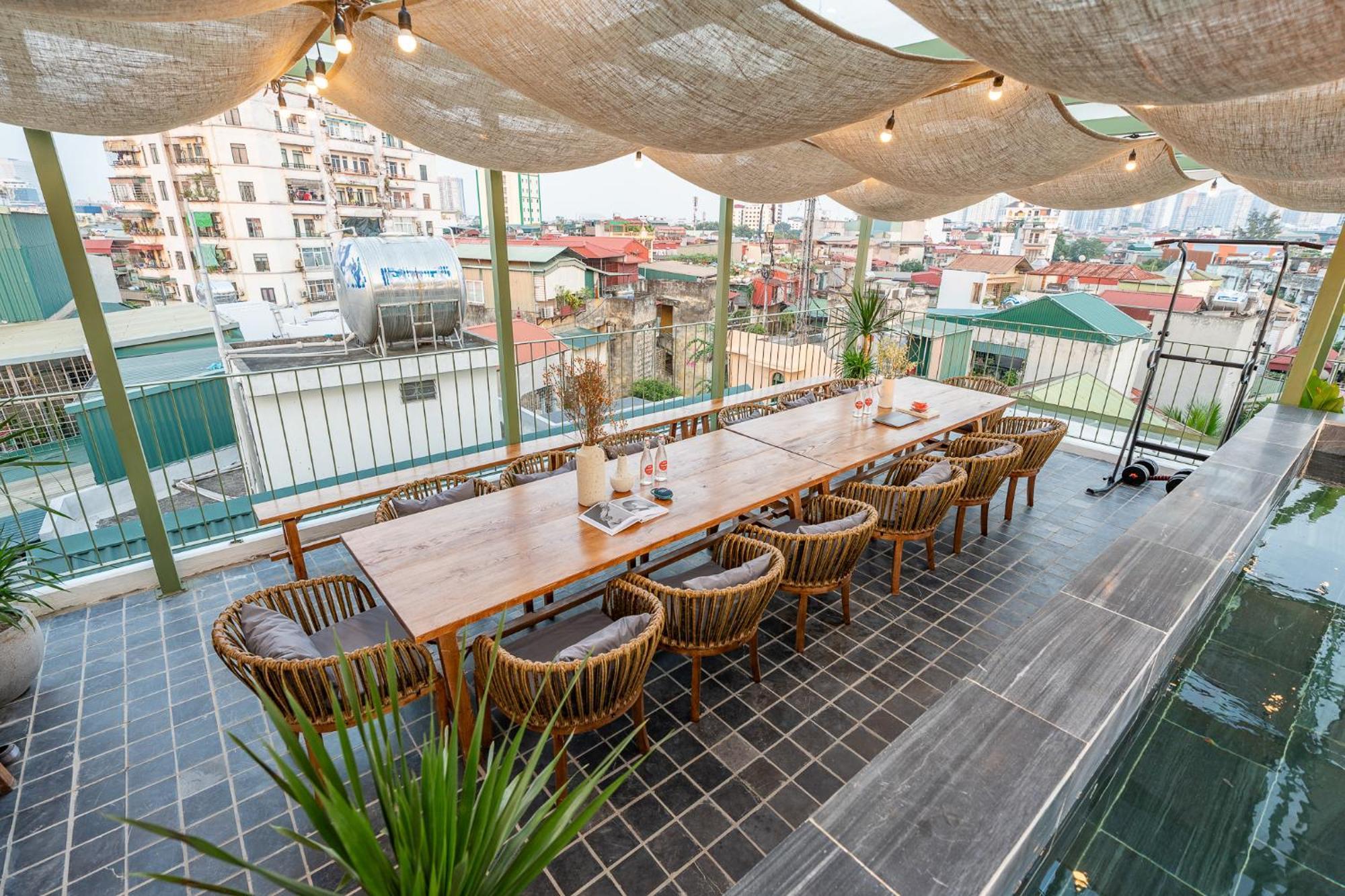 Xeoxo Premium Building With Rooftop Pool * Hanói