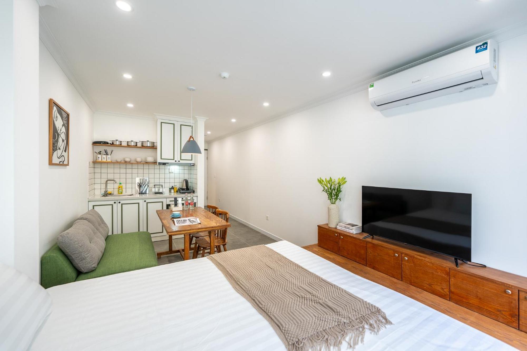 Xeoxo Premium Building With Rooftop Pool * Hanói