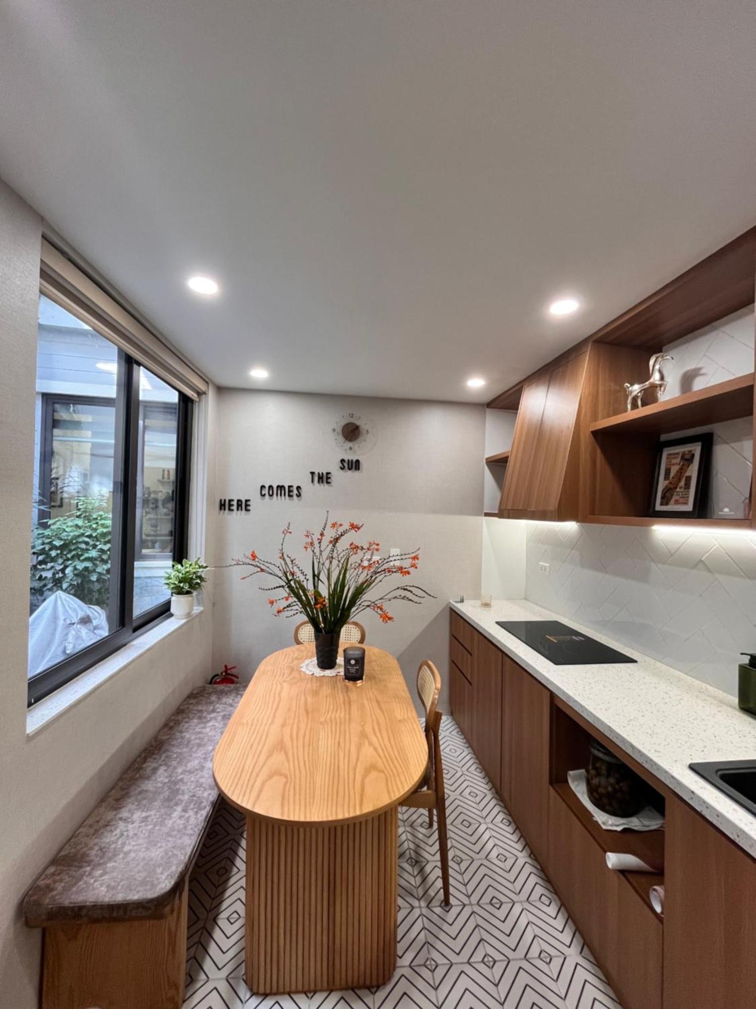 Something Apartment *