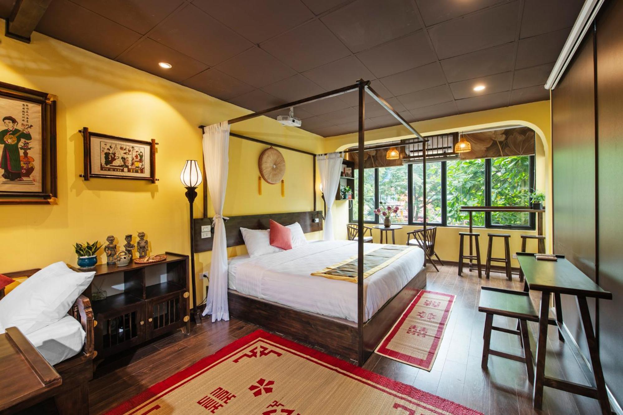 Old Quarter Lux Boutique Railview Retreat Hanoi