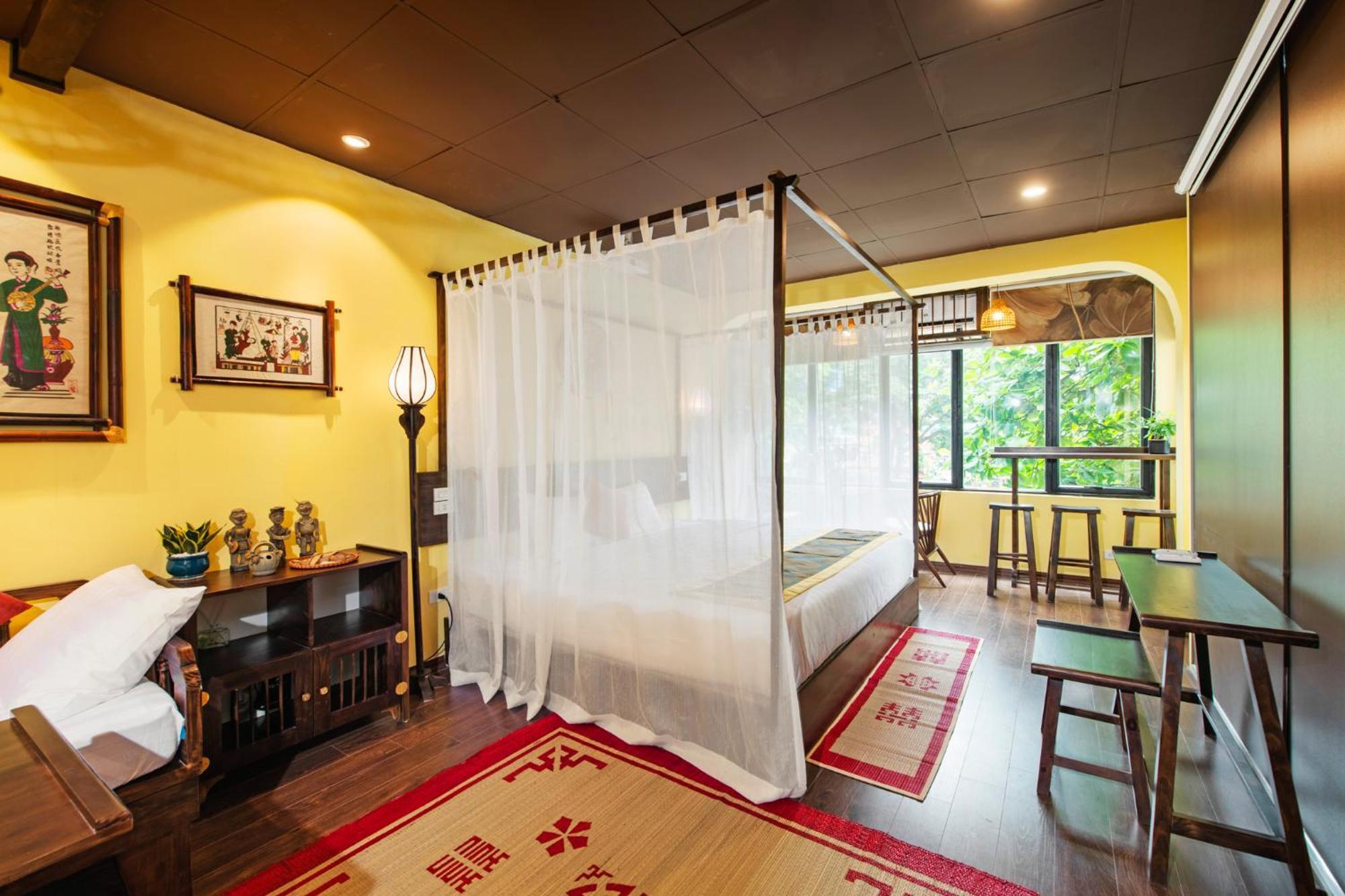 Apartment Old Quarter Lux Boutique Railview Retreat