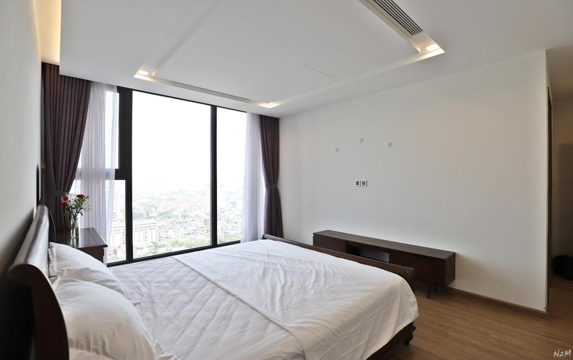 Investland- Vinhomes Metropolis One, Two, Three, Four Bedrooms * Hanoi