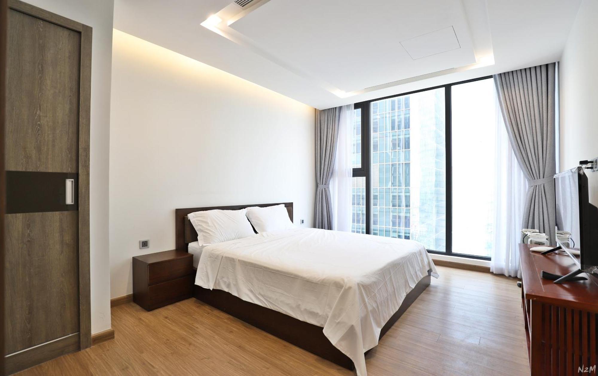 Apartment Investland- Vinhomes Metropolis One, Two, Three, Four Bedrooms Hanoi
