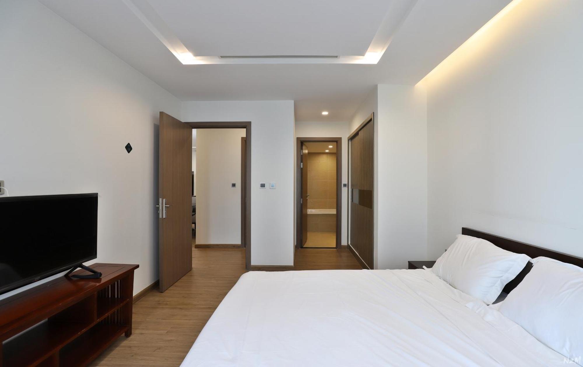 Apartment Investland- Vinhomes Metropolis One, Two, Three, Four Bedrooms *