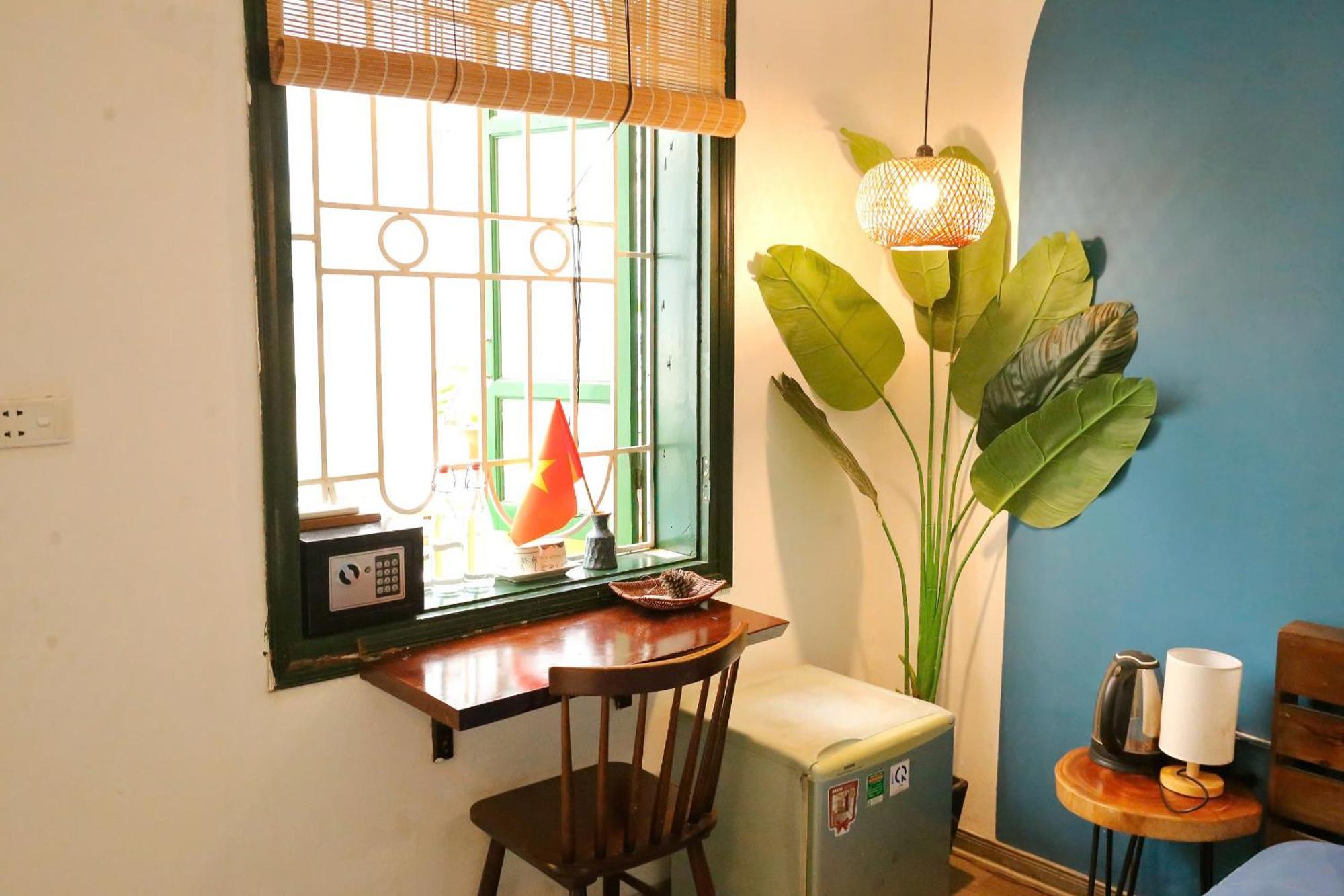 Homestay Anchie Ly Nam De- Ha Noi Train Street- Ha Noi Old Quarter