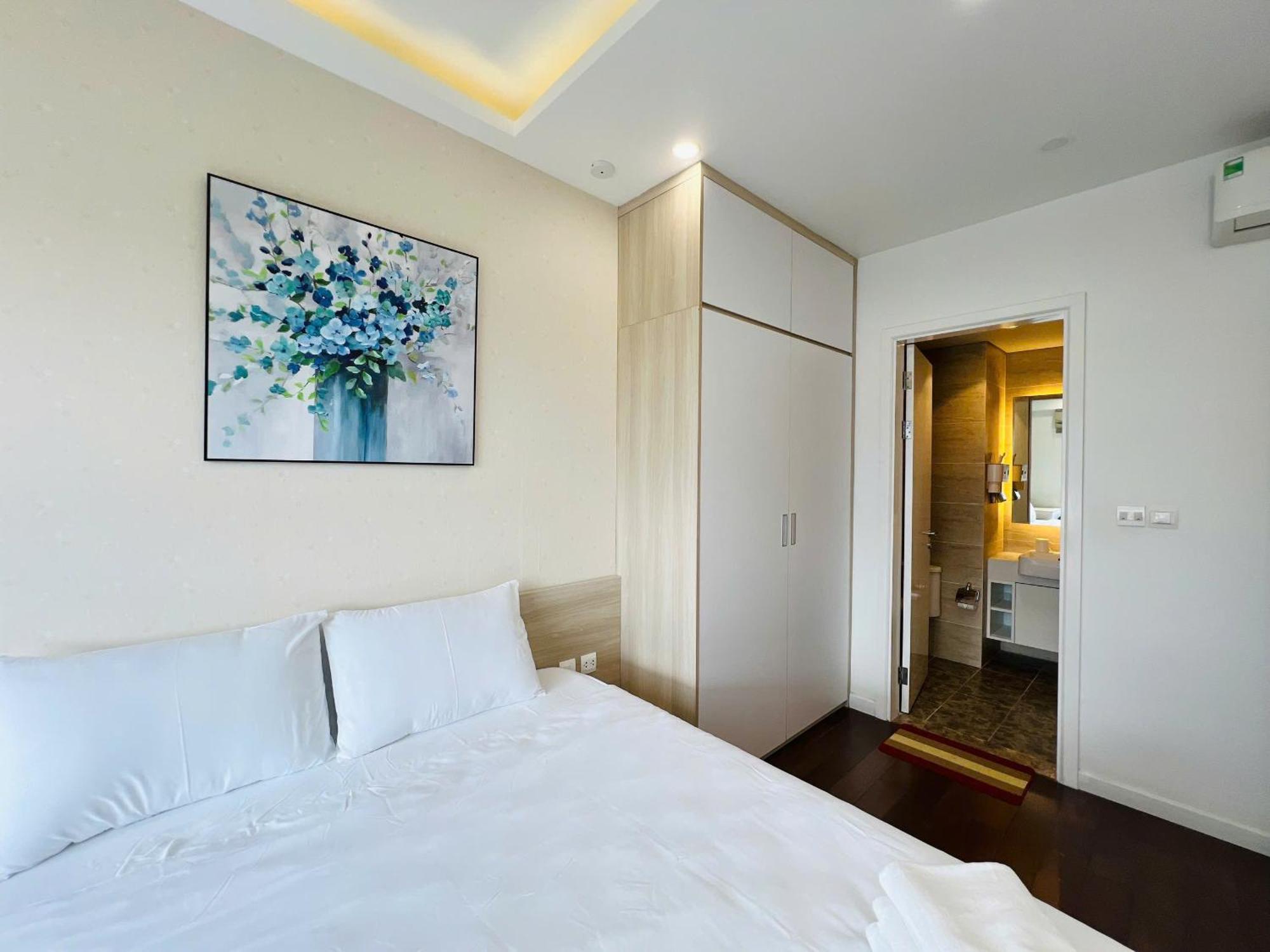 Vinhomes D'capitale - Tran Duy Hung - By Mc Homes Apartment