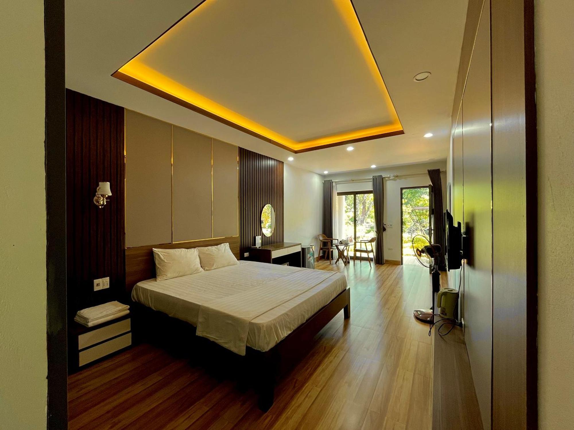 Sapphire Hill Farm stay Hanoi