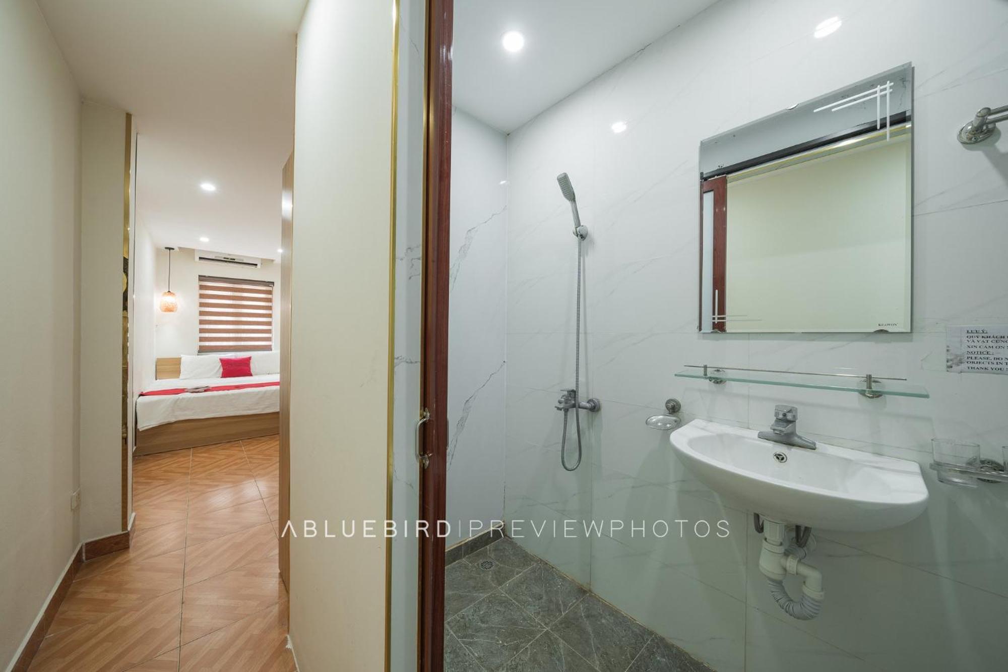 Laura House 2*
