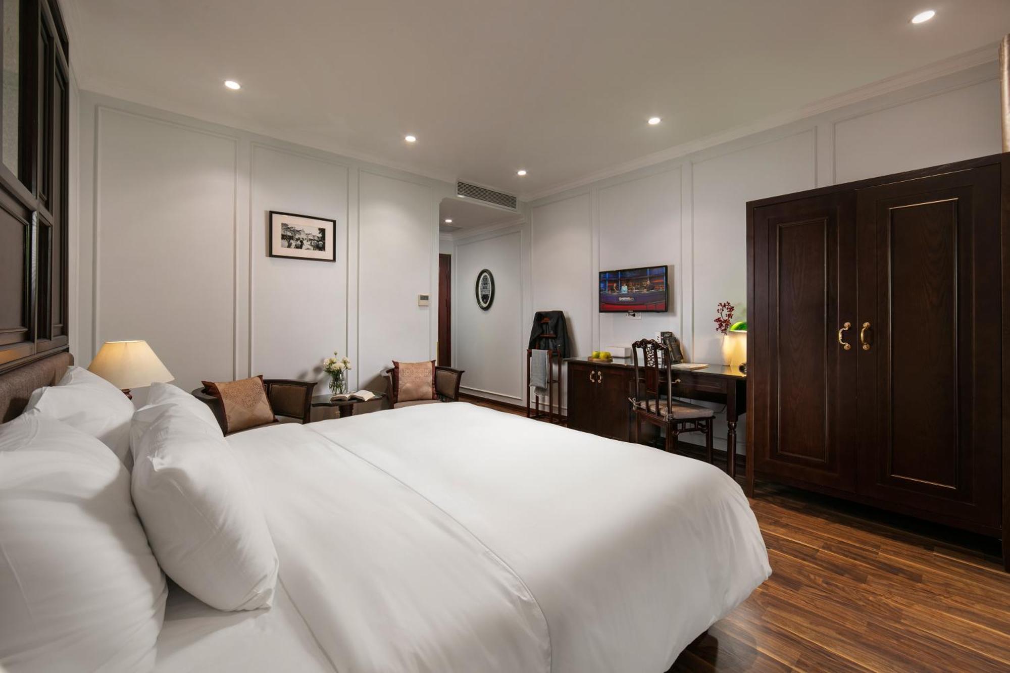 Hong Ngoc Dynastie Boutique & 4*