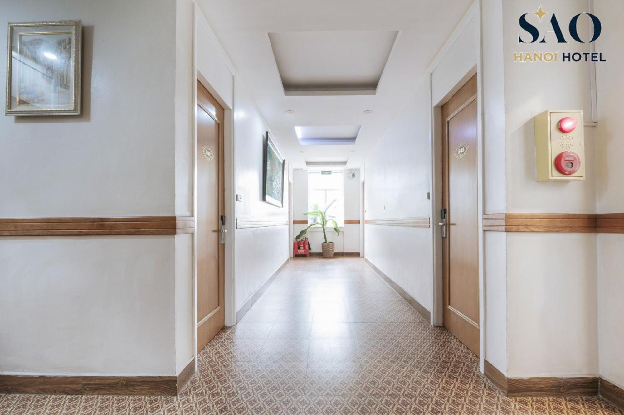Hotel Khach San Sao