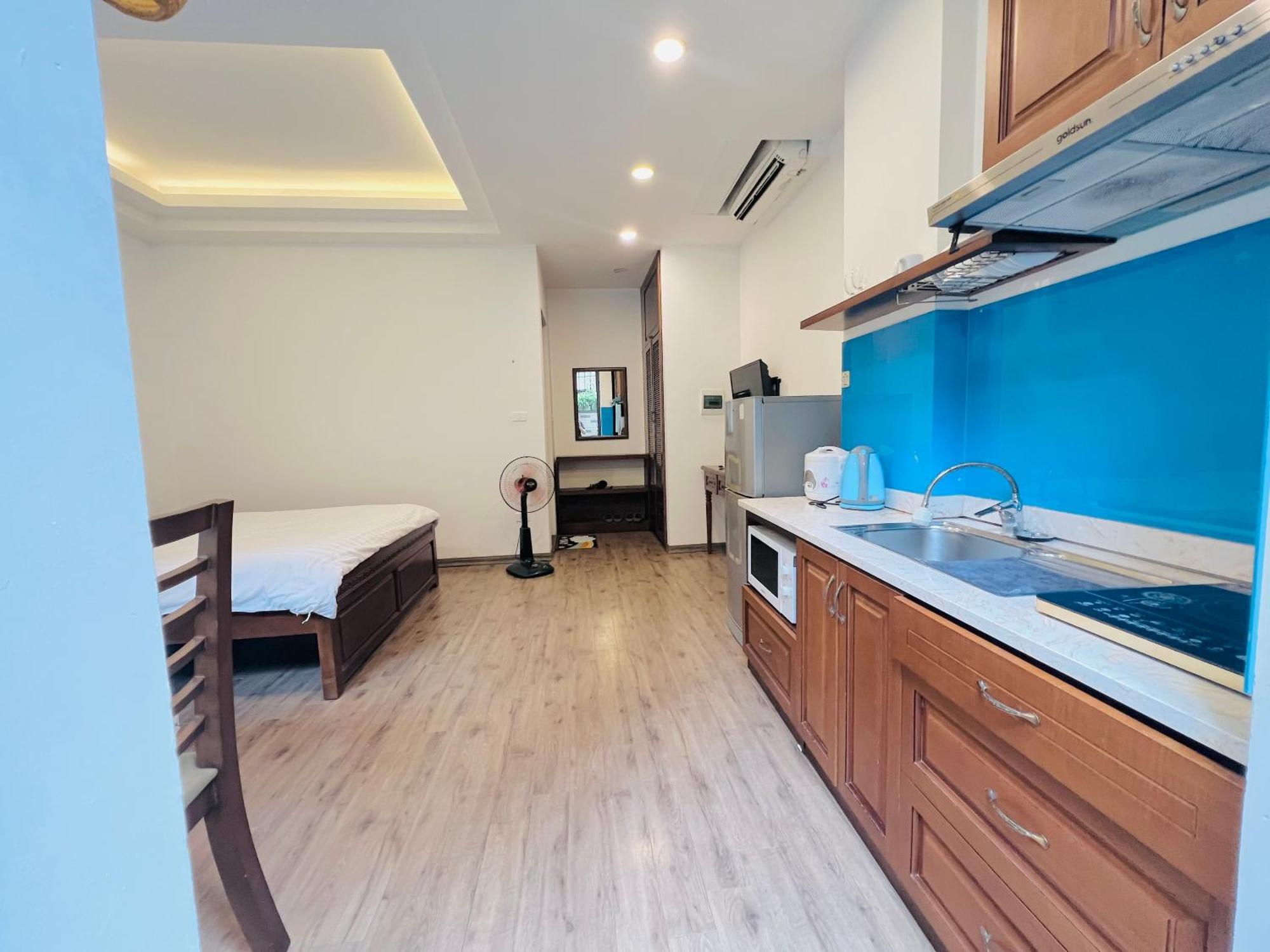 T98 Westlake Quang An - Tay Ho Center Garden View Studio! * Hanoi