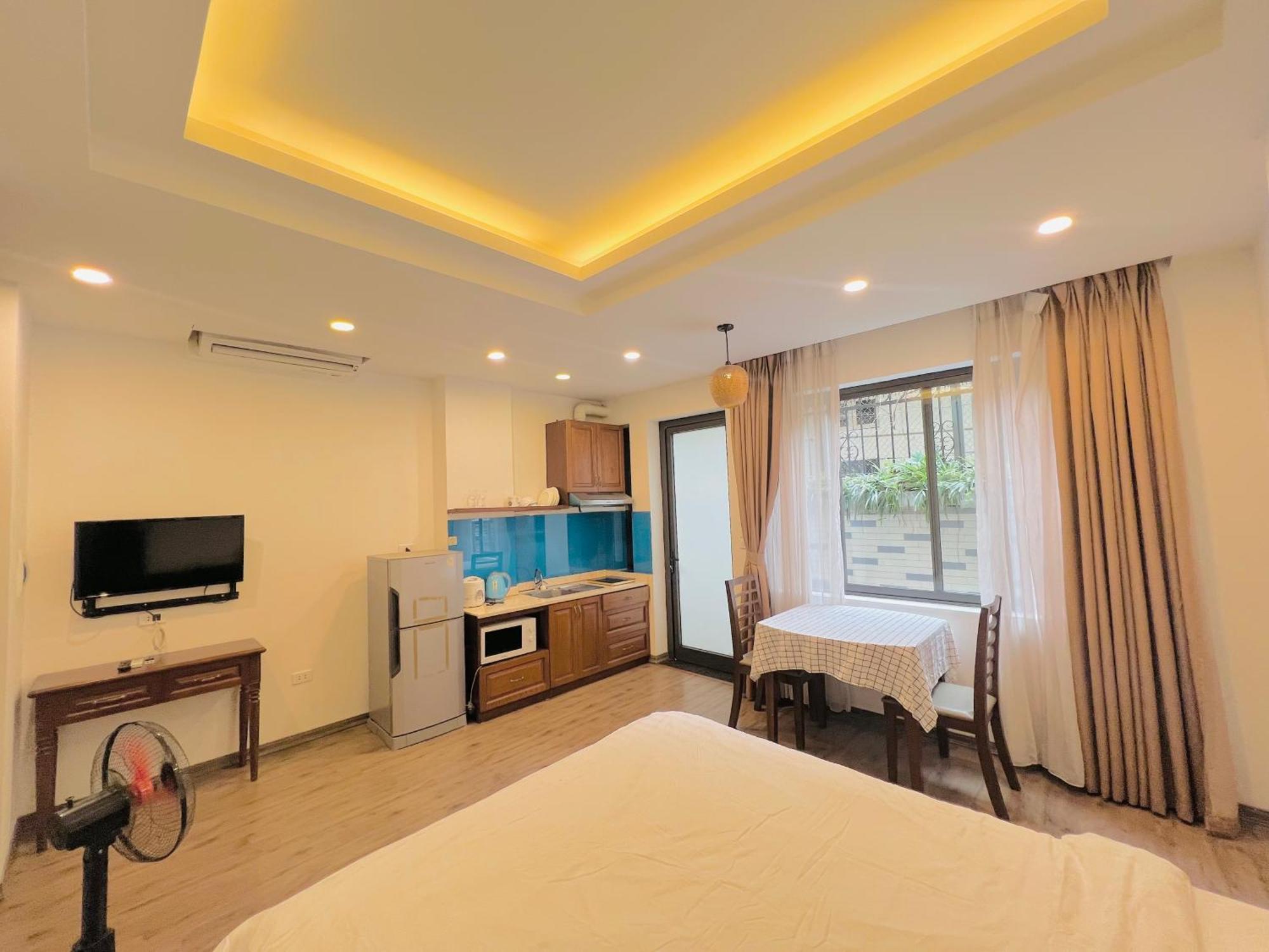Apartamento T98 Westlake Quang An - Tay Ho Center Garden View Studio!