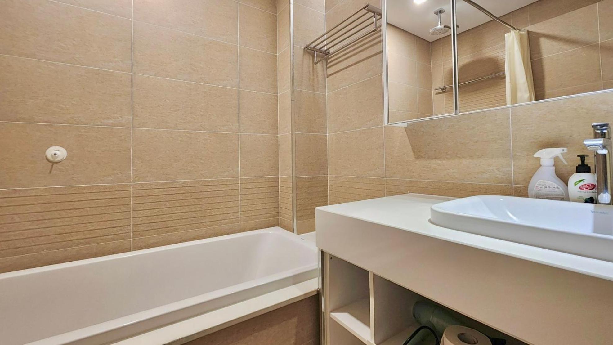 Apartment Vinhomes Metropolis *