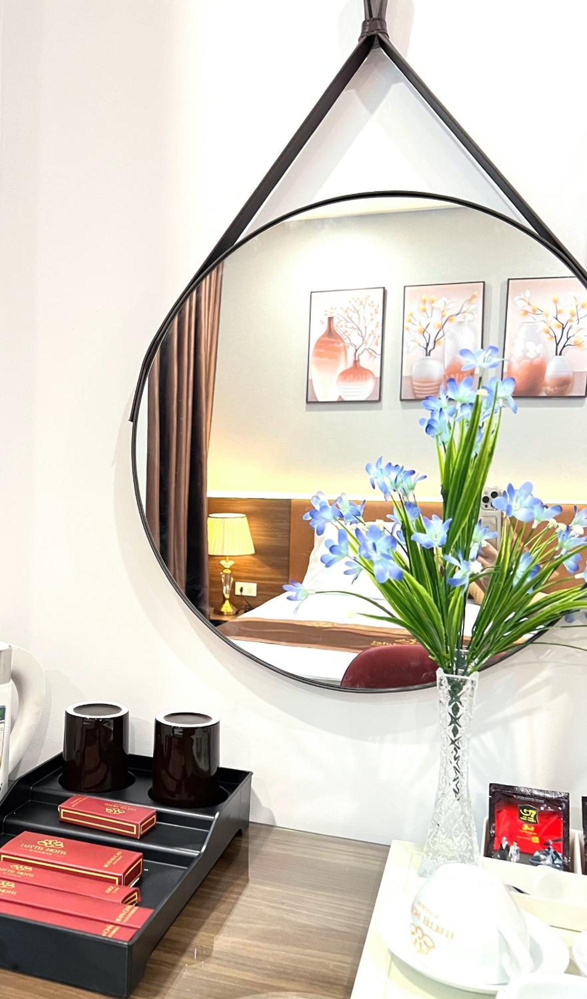 Luxtel Tay Ho 2* Hanói